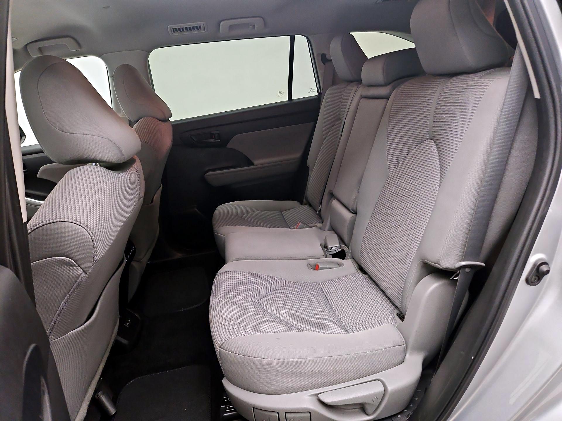 Thumbnail: 2023 Toyota Highlander - 19