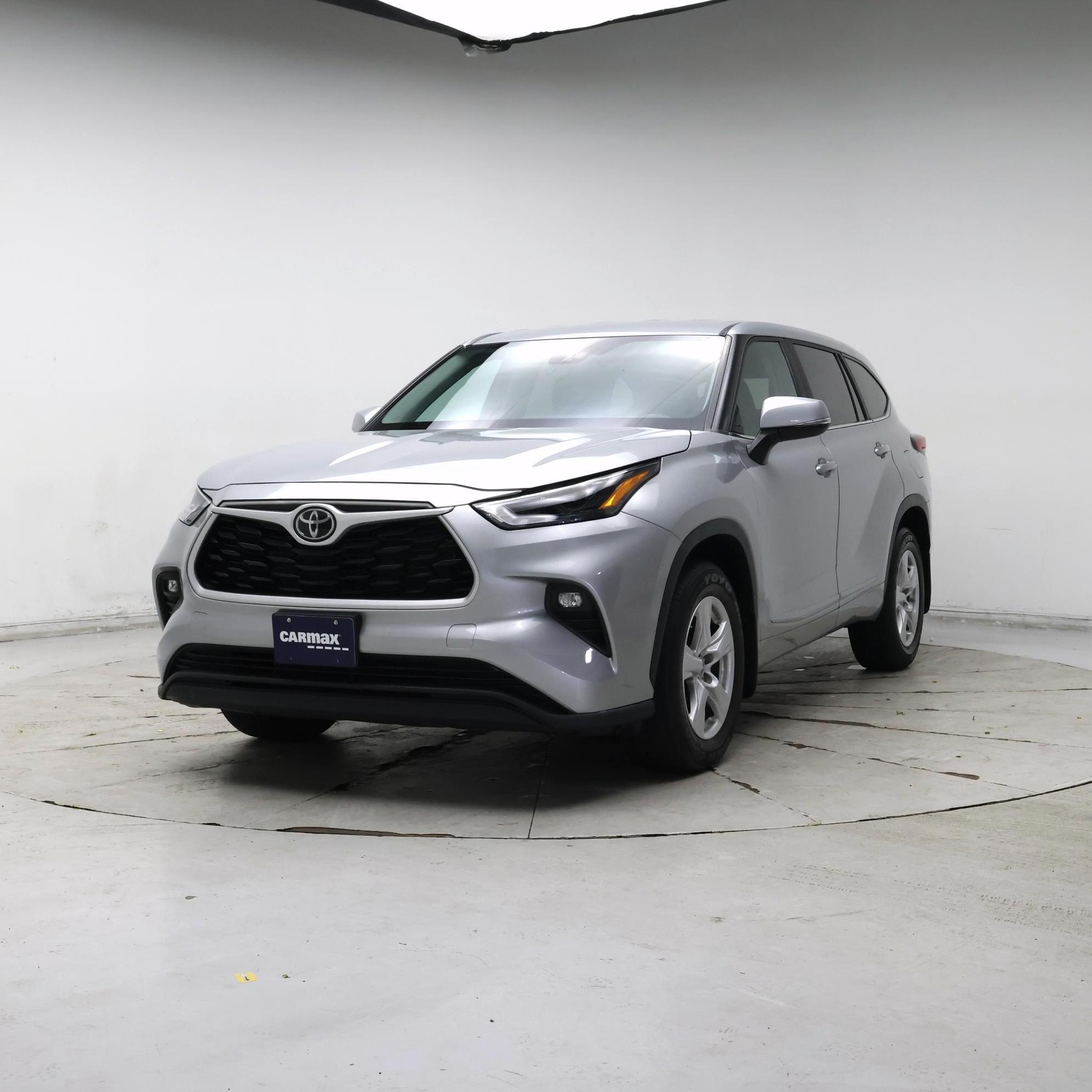 Thumbnail: 2023 Toyota Highlander - 4