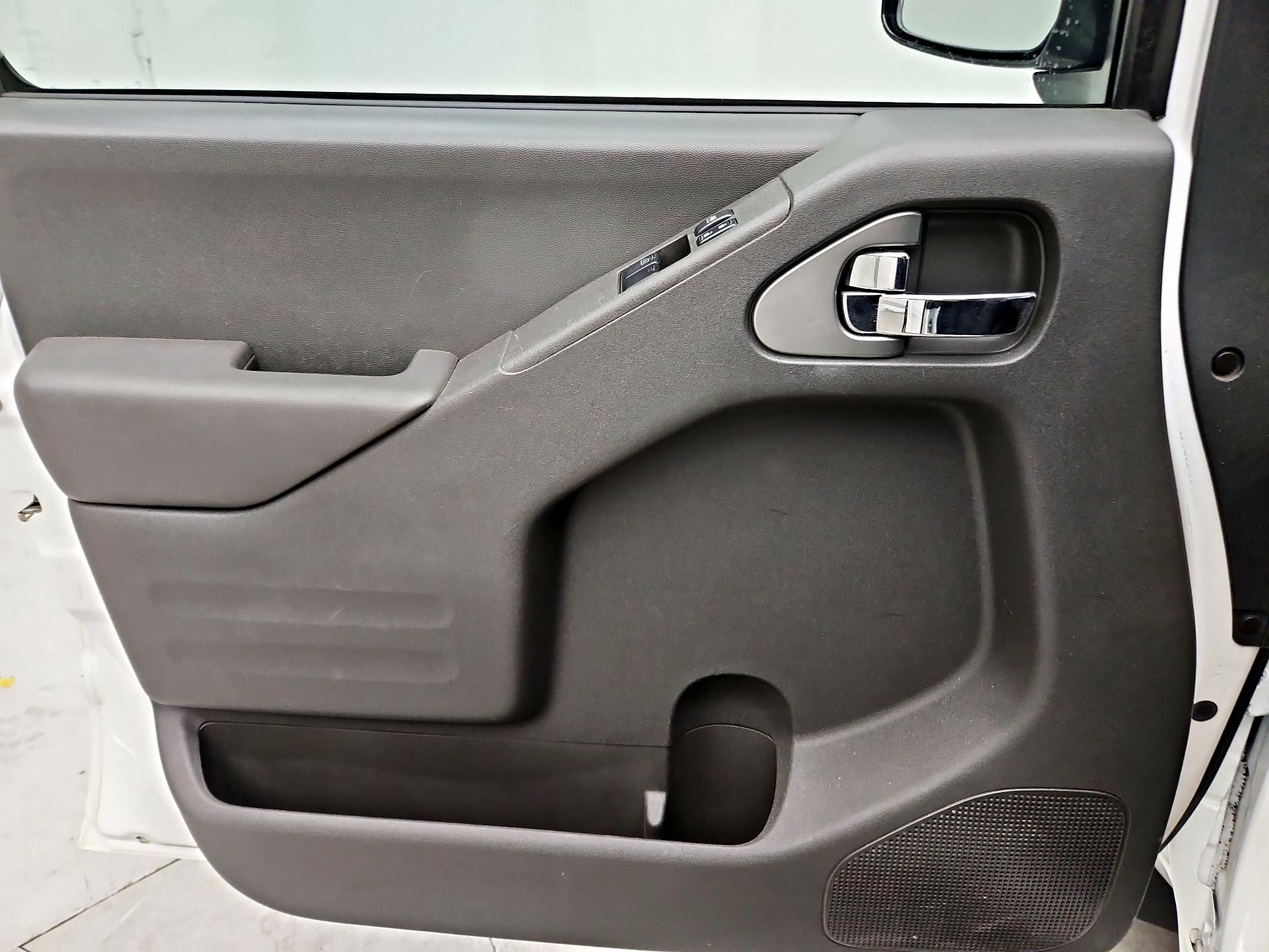 Thumbnail: 2019 Nissan Frontier - 12