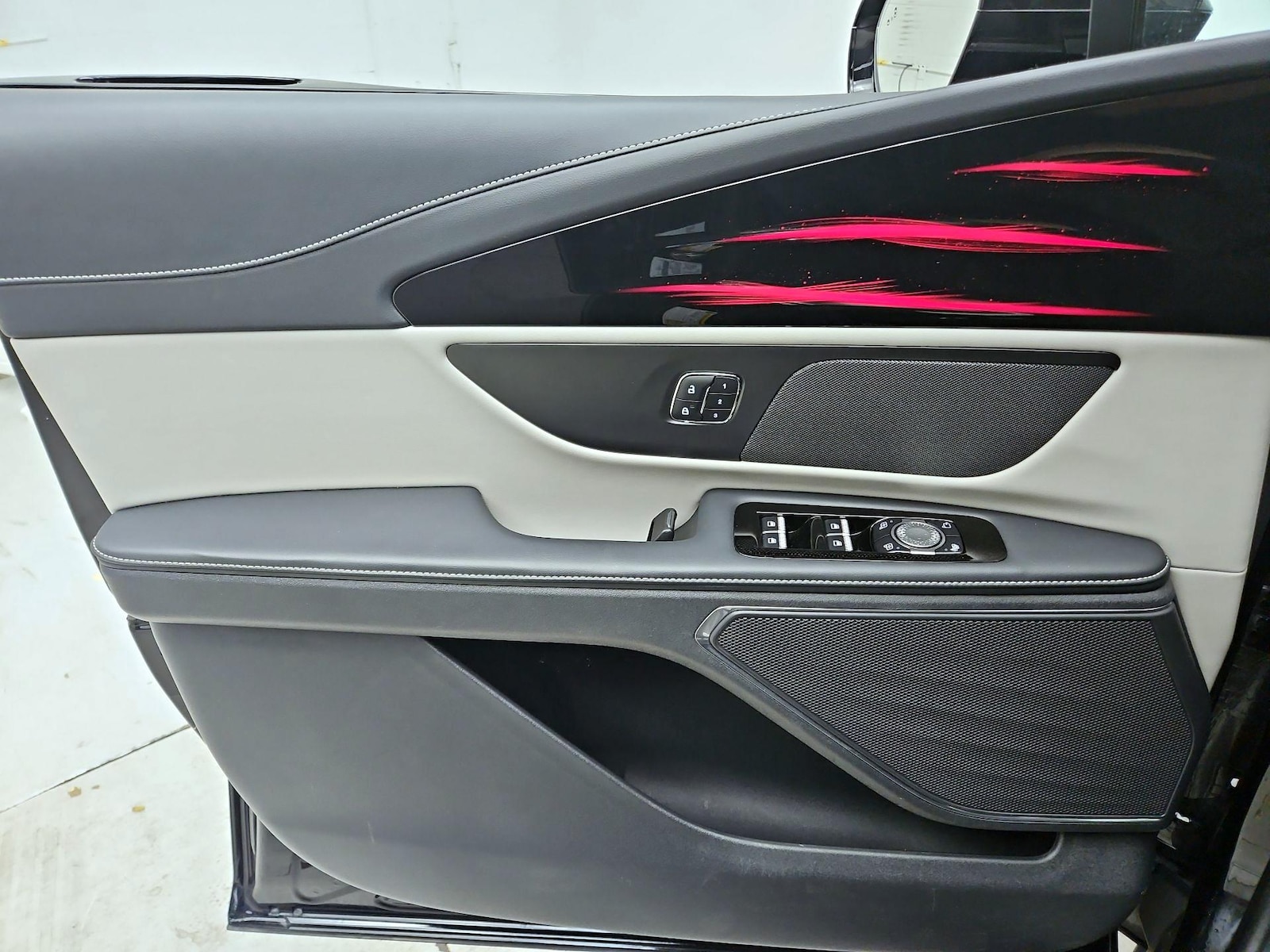 2024 Lincoln Nautilus Premiere - Photo 13