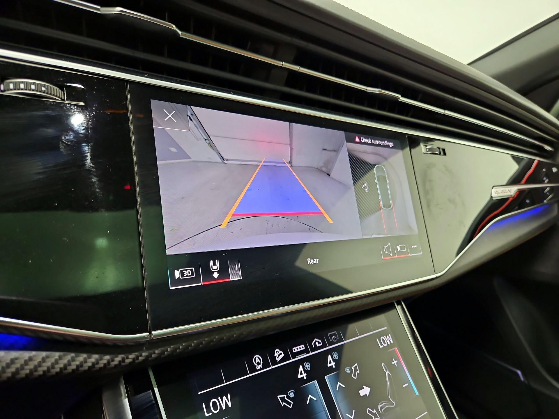 Thumbnail: 2022 Audi RS Q8 - 15