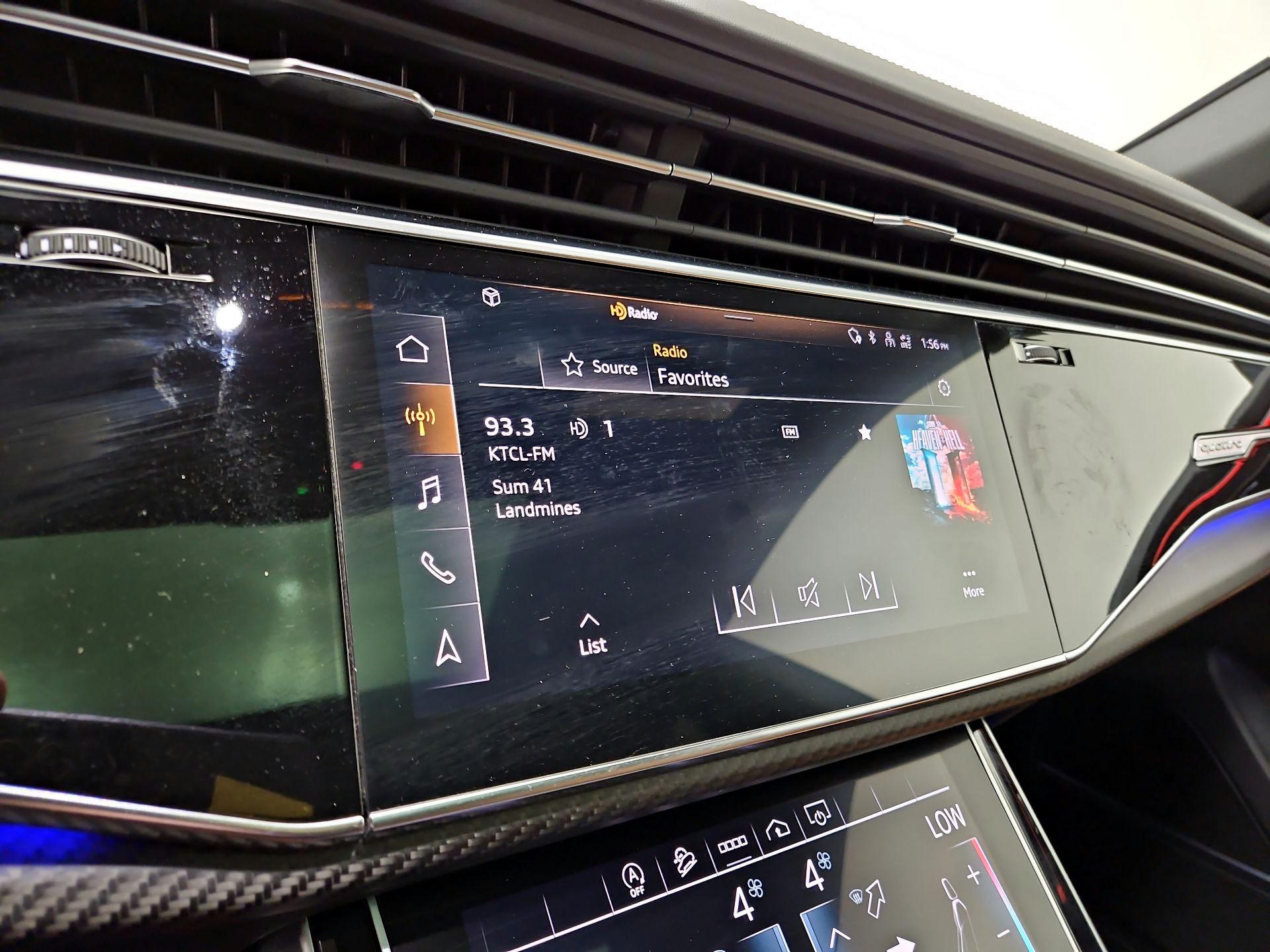 Thumbnail: 2022 Audi RS Q8 - 16