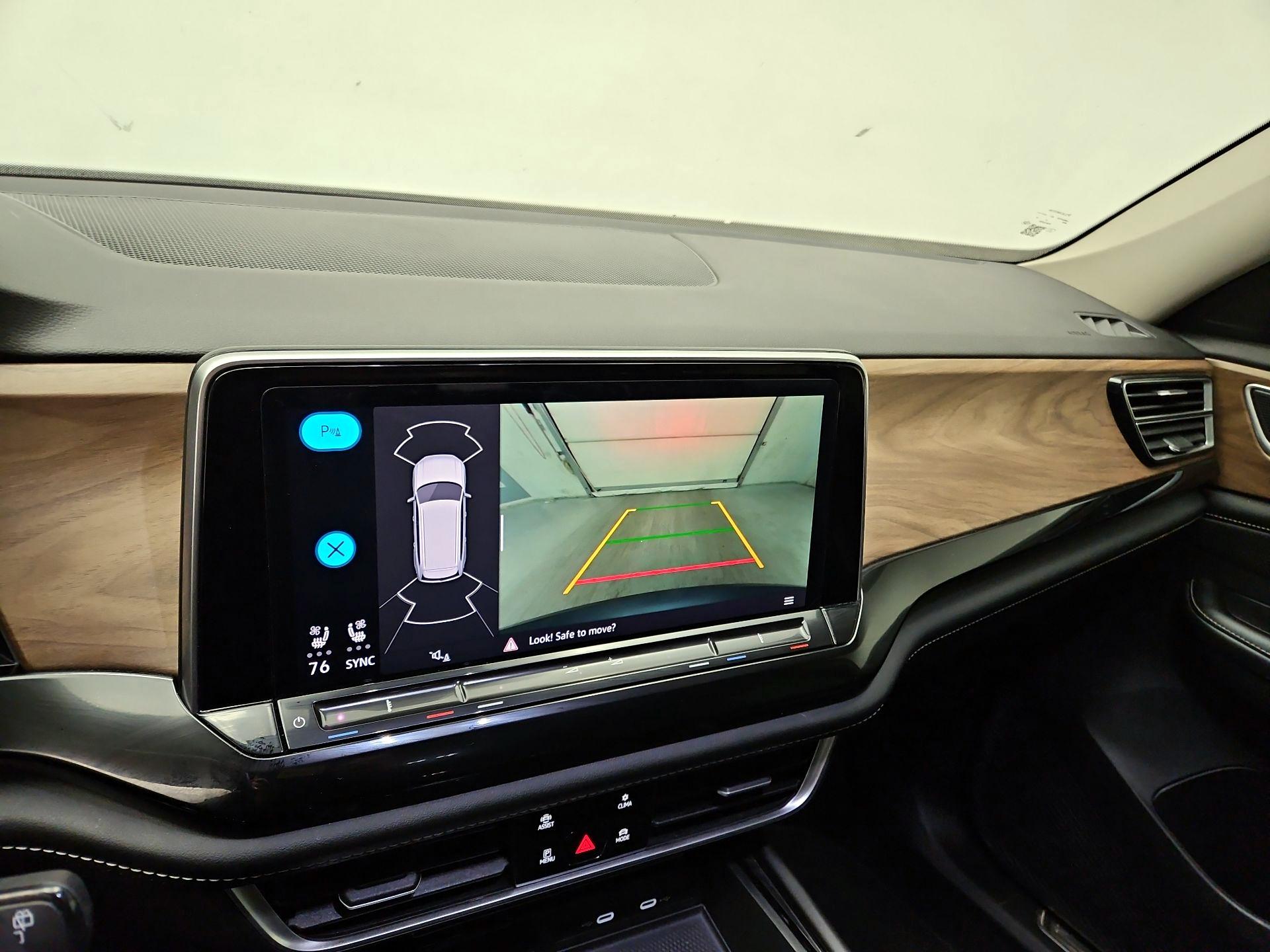 Thumbnail: 2024 Volkswagen Atlas - 15