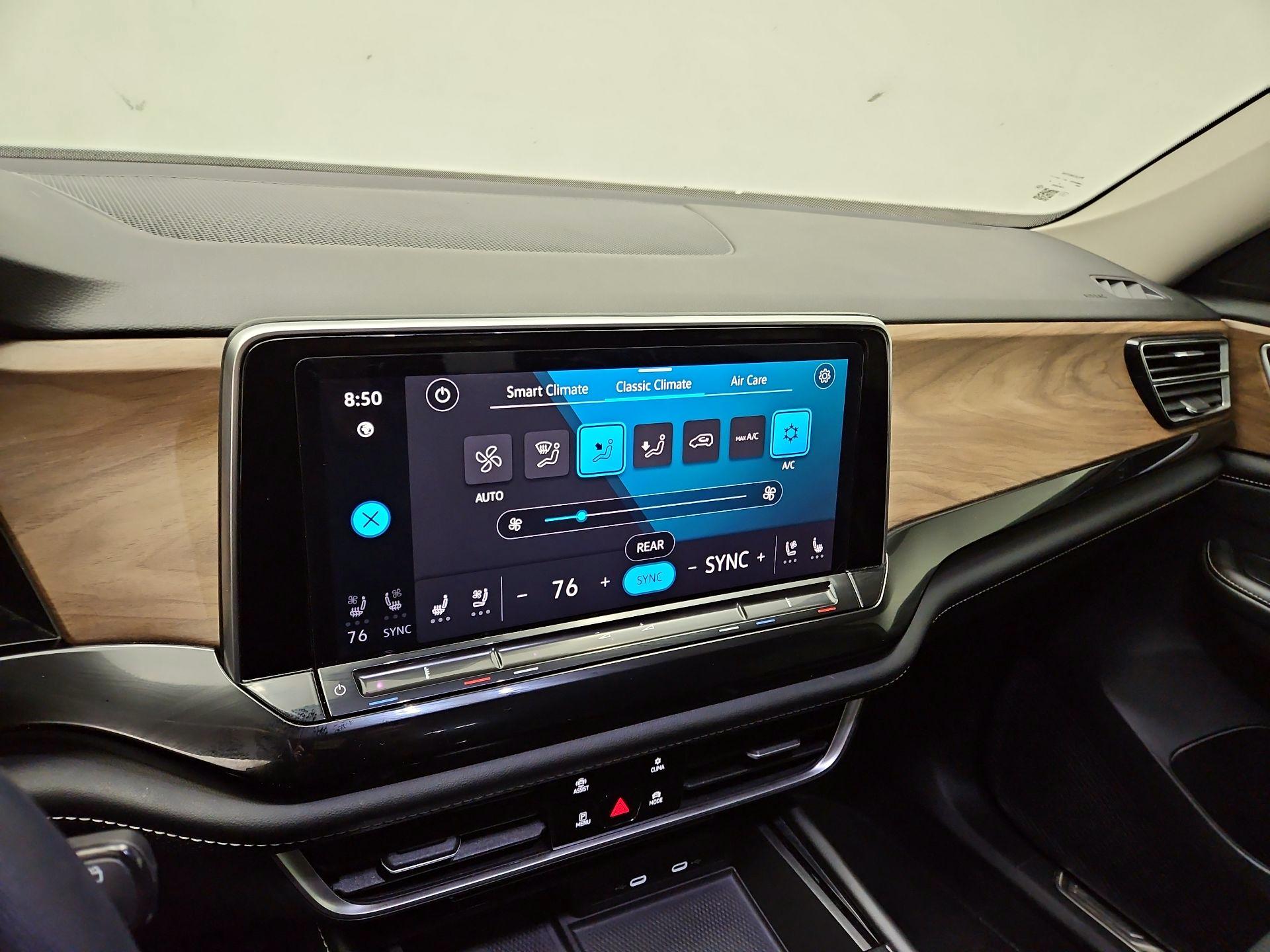 Thumbnail: 2024 Volkswagen Atlas - 17