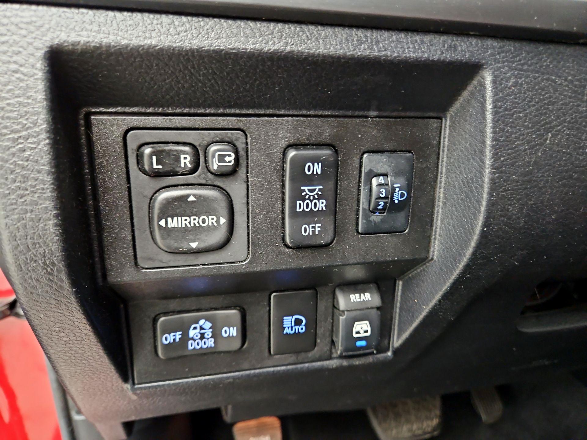 Thumbnail: 2019 Toyota Tundra - 13