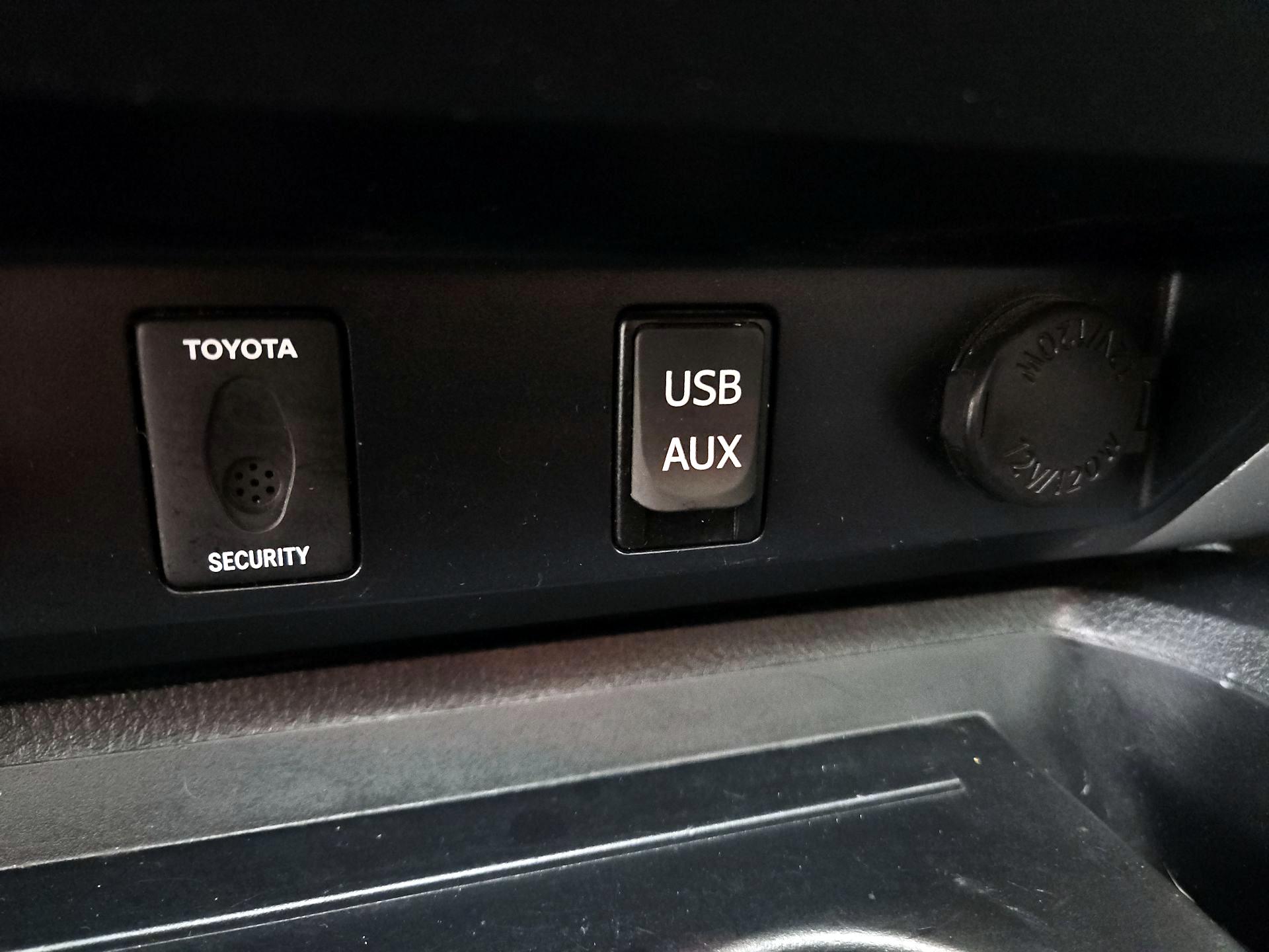 Thumbnail: 2019 Toyota Tundra - 19