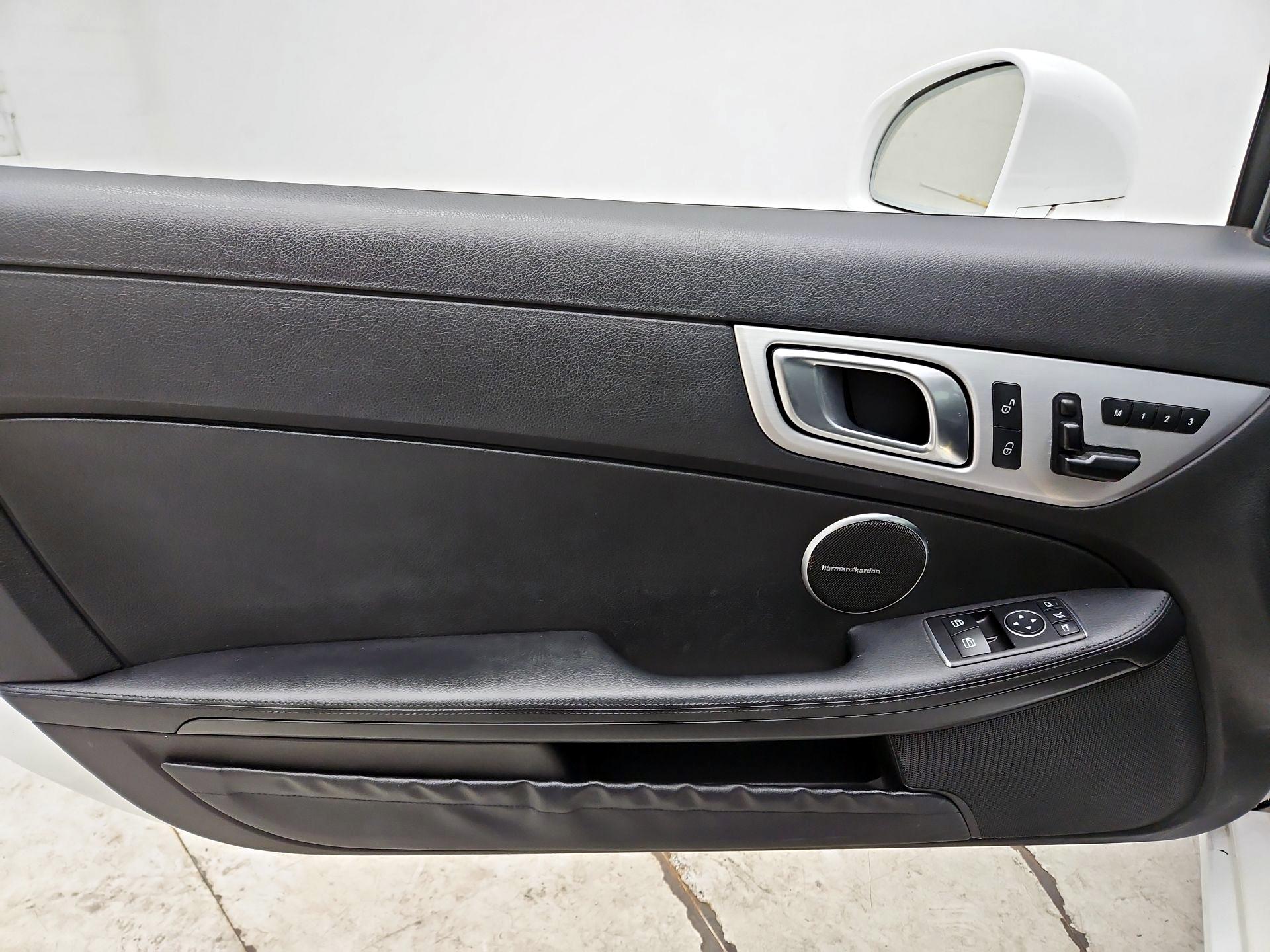 Thumbnail: 2016 Mercedes-Benz SLK - 12