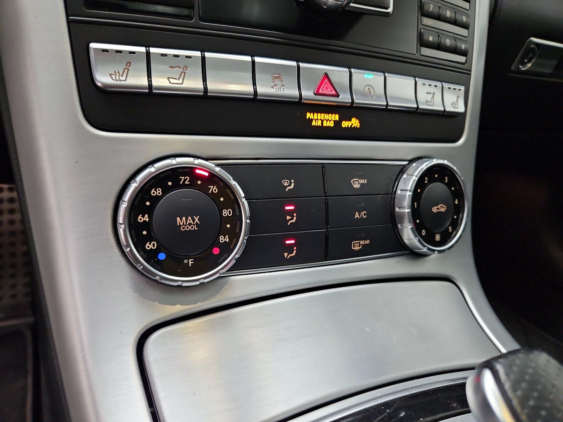 Thumbnail: 2016 Mercedes-Benz SLK - 16