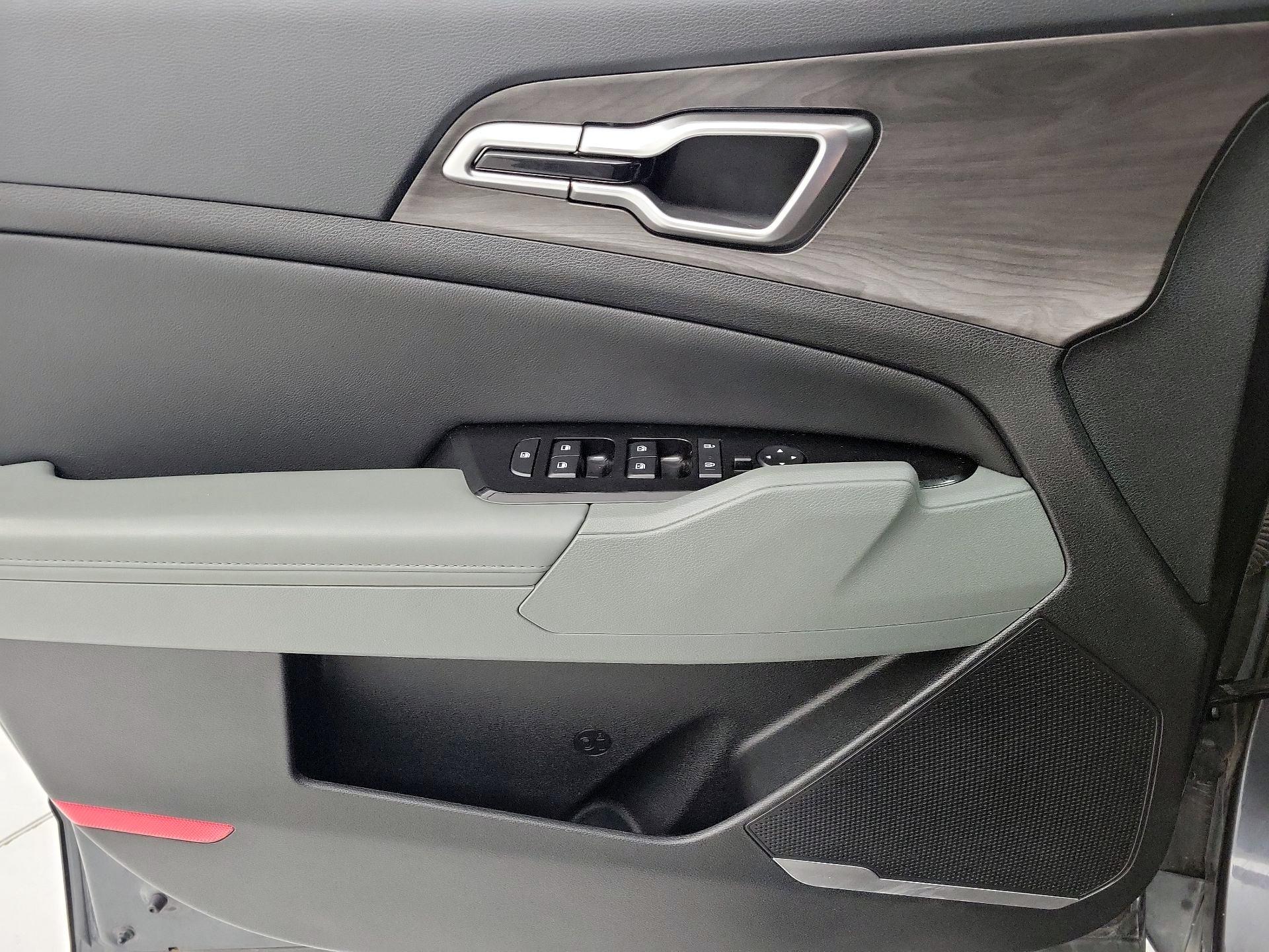 Thumbnail: 2023 Kia Sportage - 12