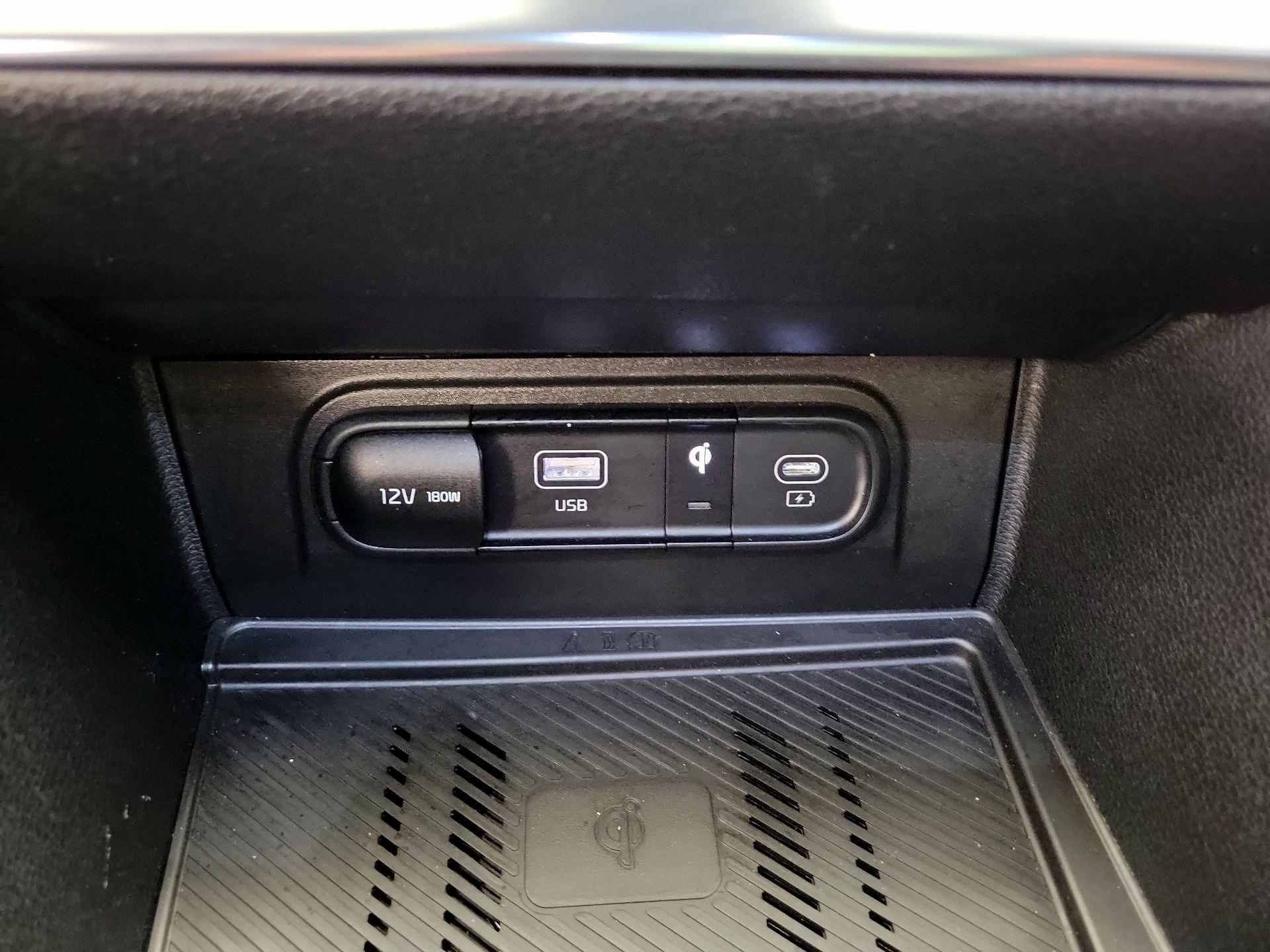 Thumbnail: 2023 Kia Sportage - 18