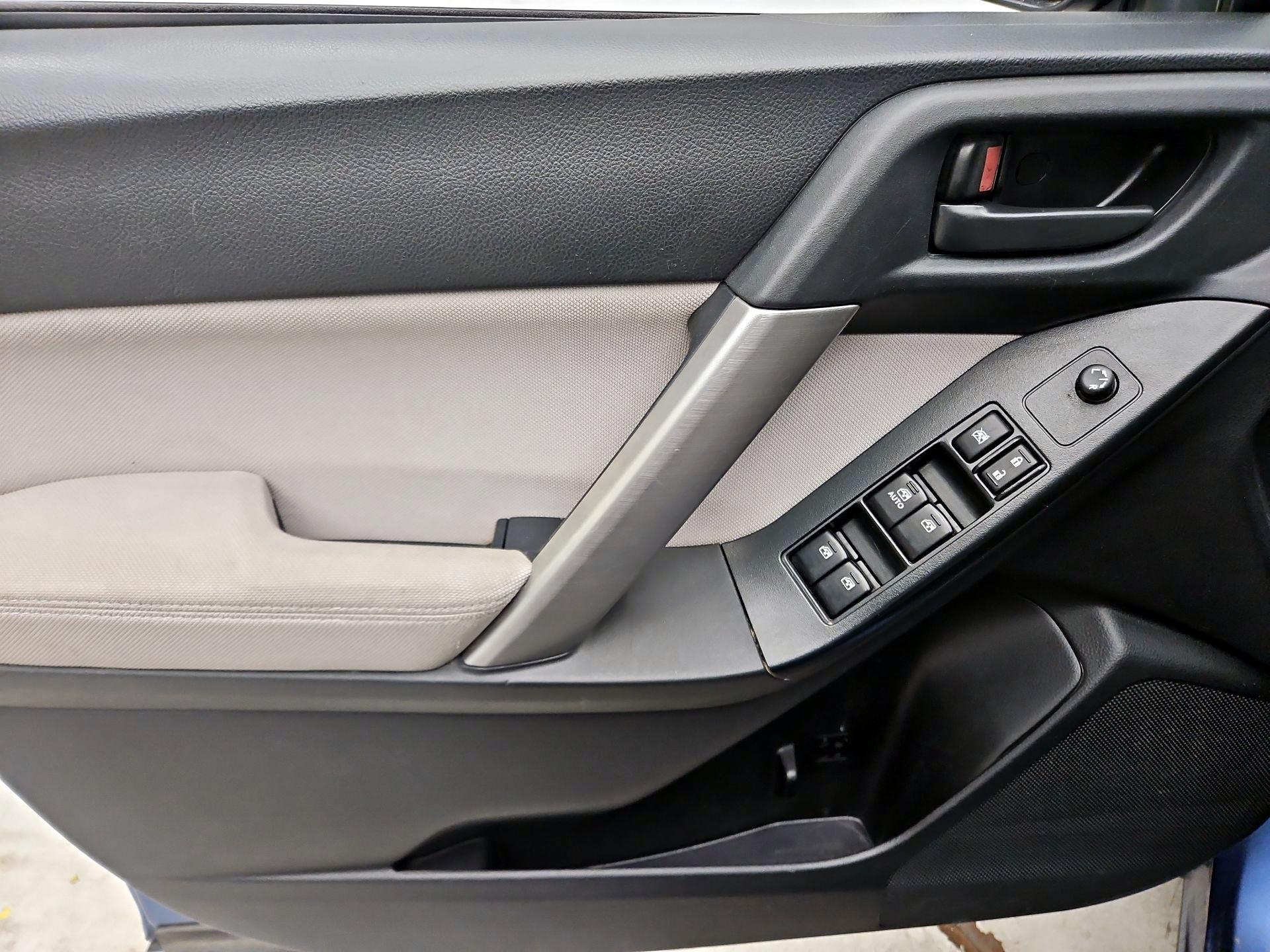 Thumbnail: 2015 Subaru Forester - 12