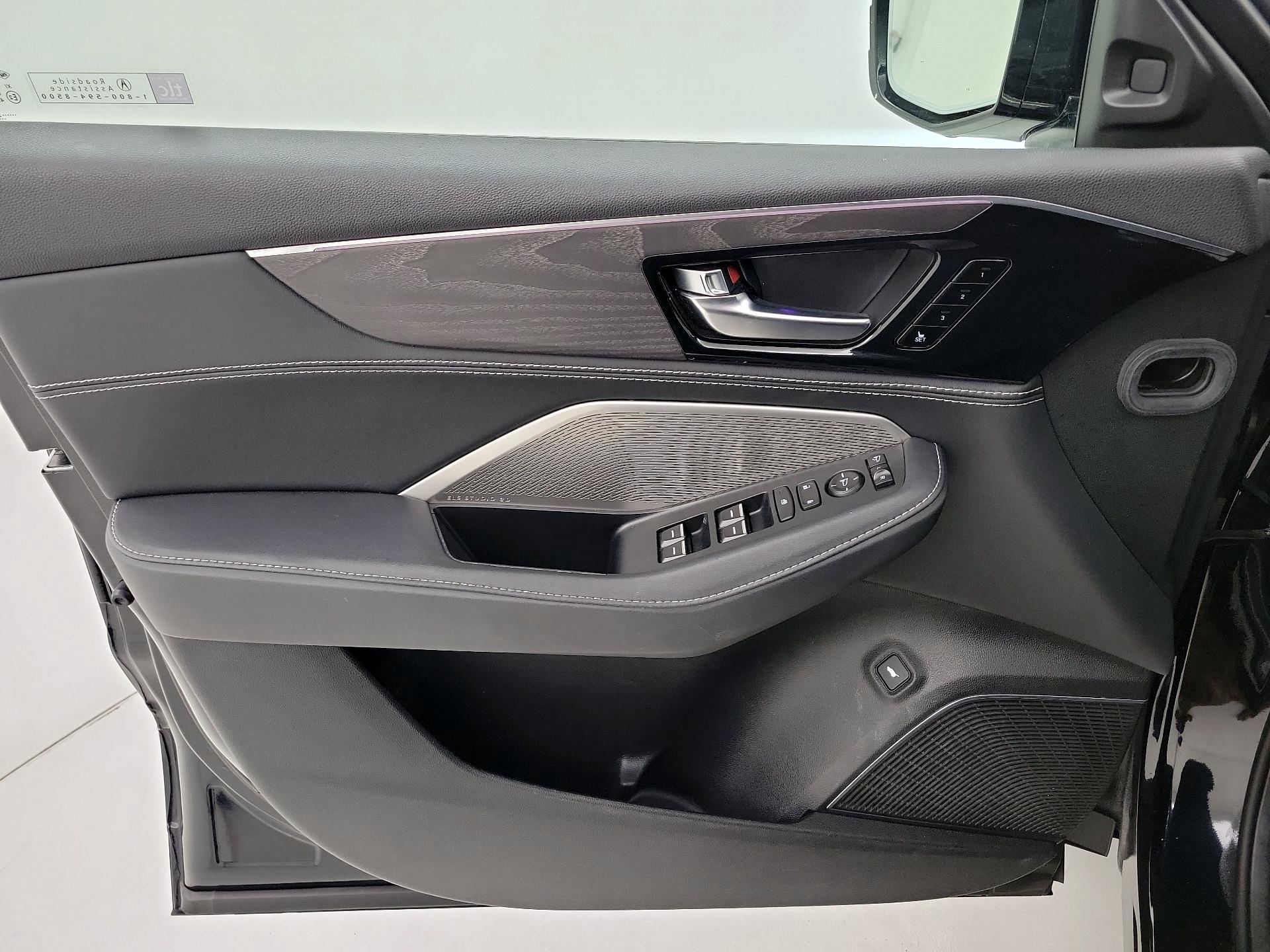 Thumbnail: 2023 Acura MDX - 12