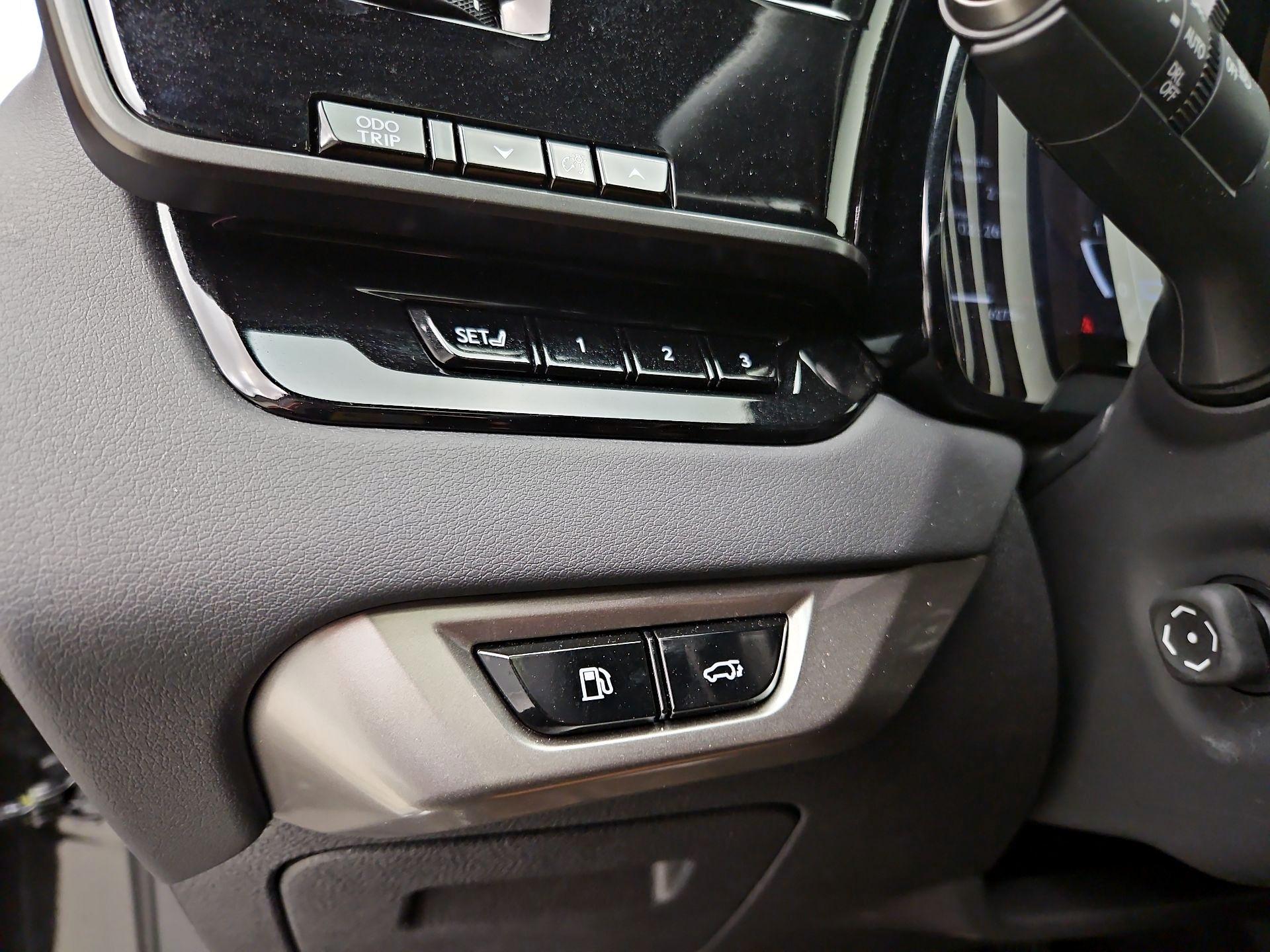 Thumbnail: 2025 Lexus RX - 11