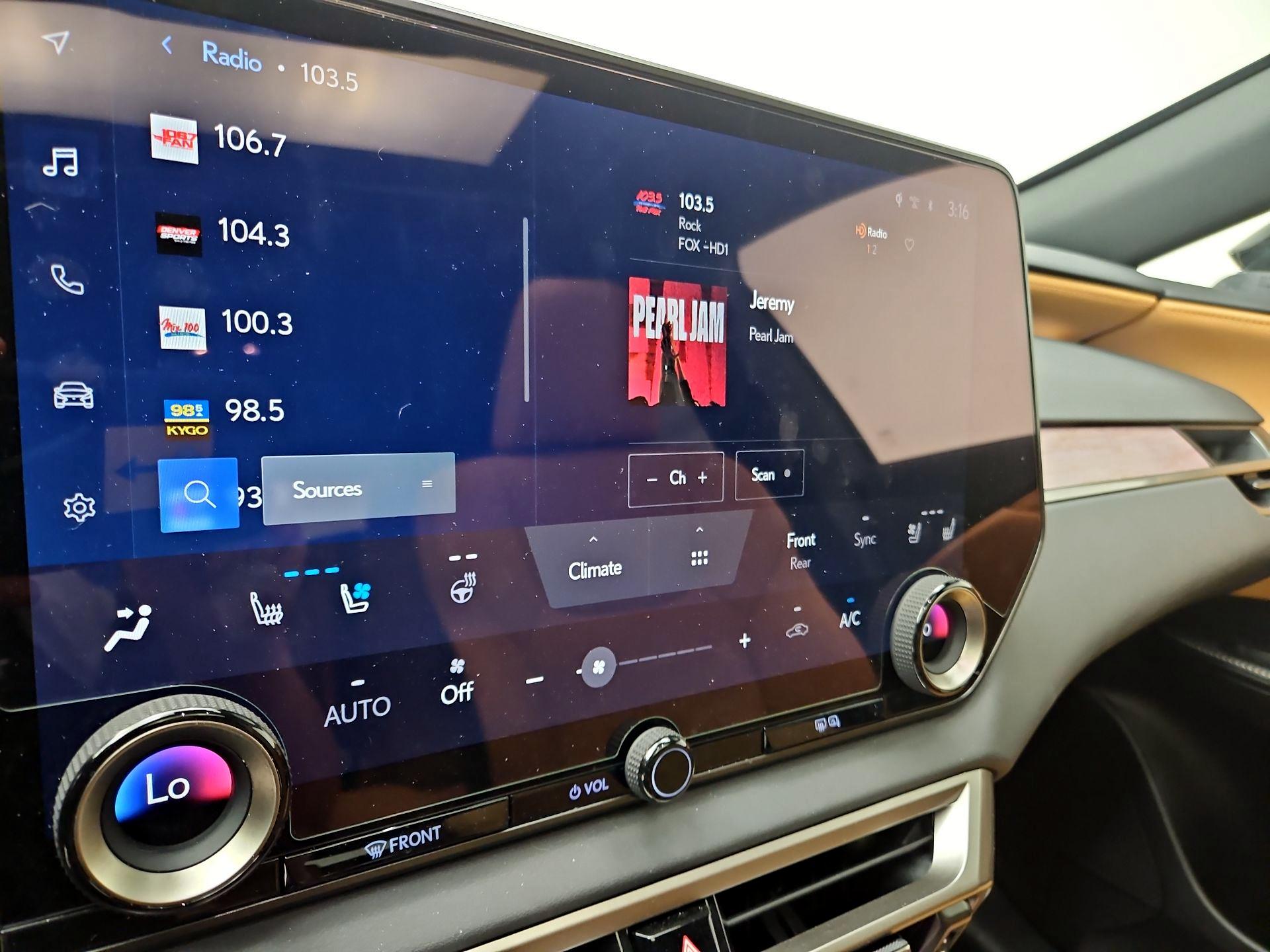 Thumbnail: 2025 Lexus RX - 13