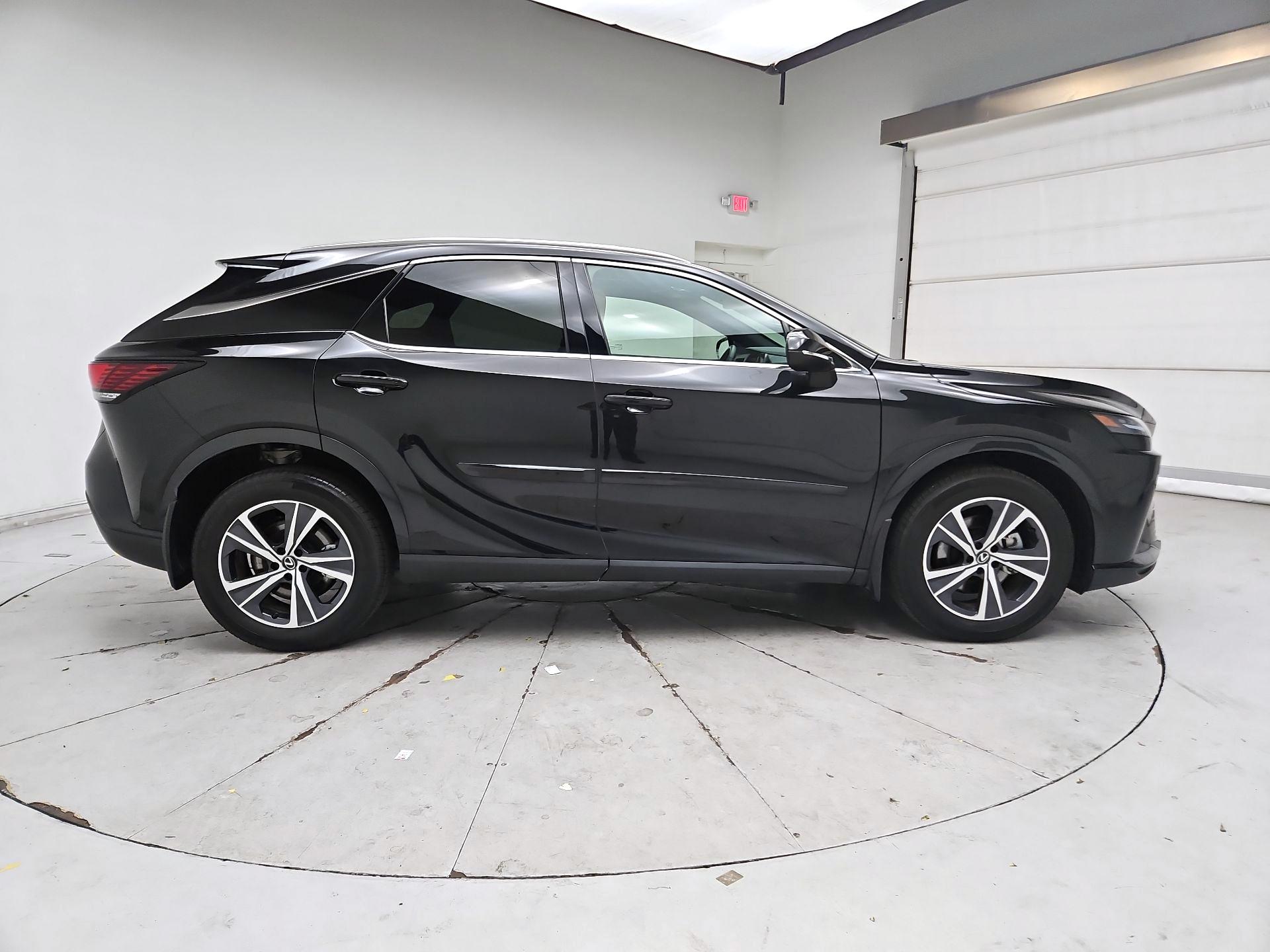 Thumbnail: 2025 Lexus RX - 4