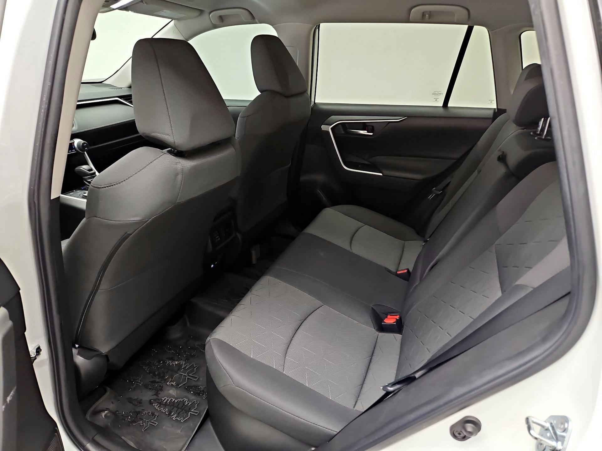 Thumbnail: 2023 Toyota RAV4 - 20