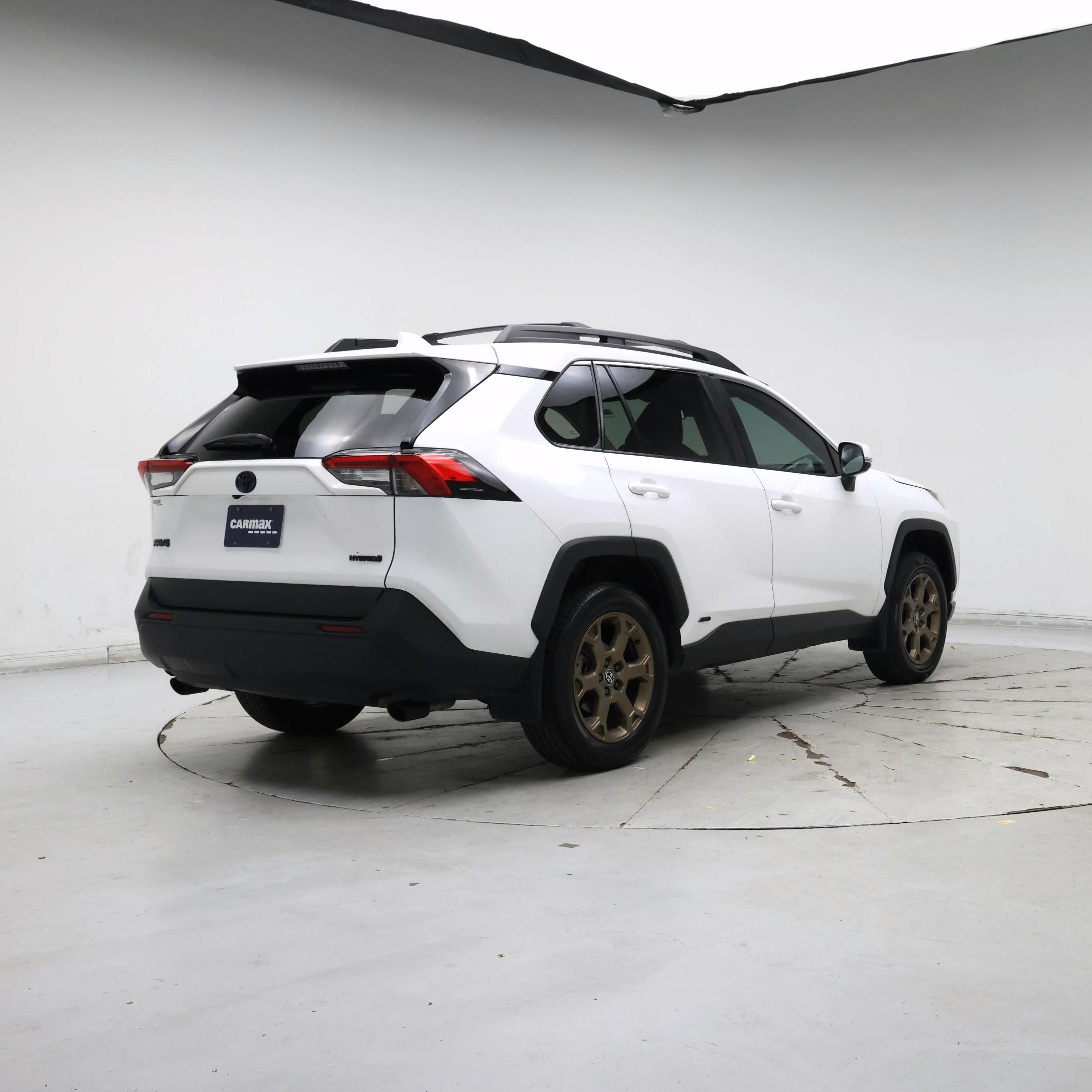 Thumbnail: 2023 Toyota RAV4 - 8