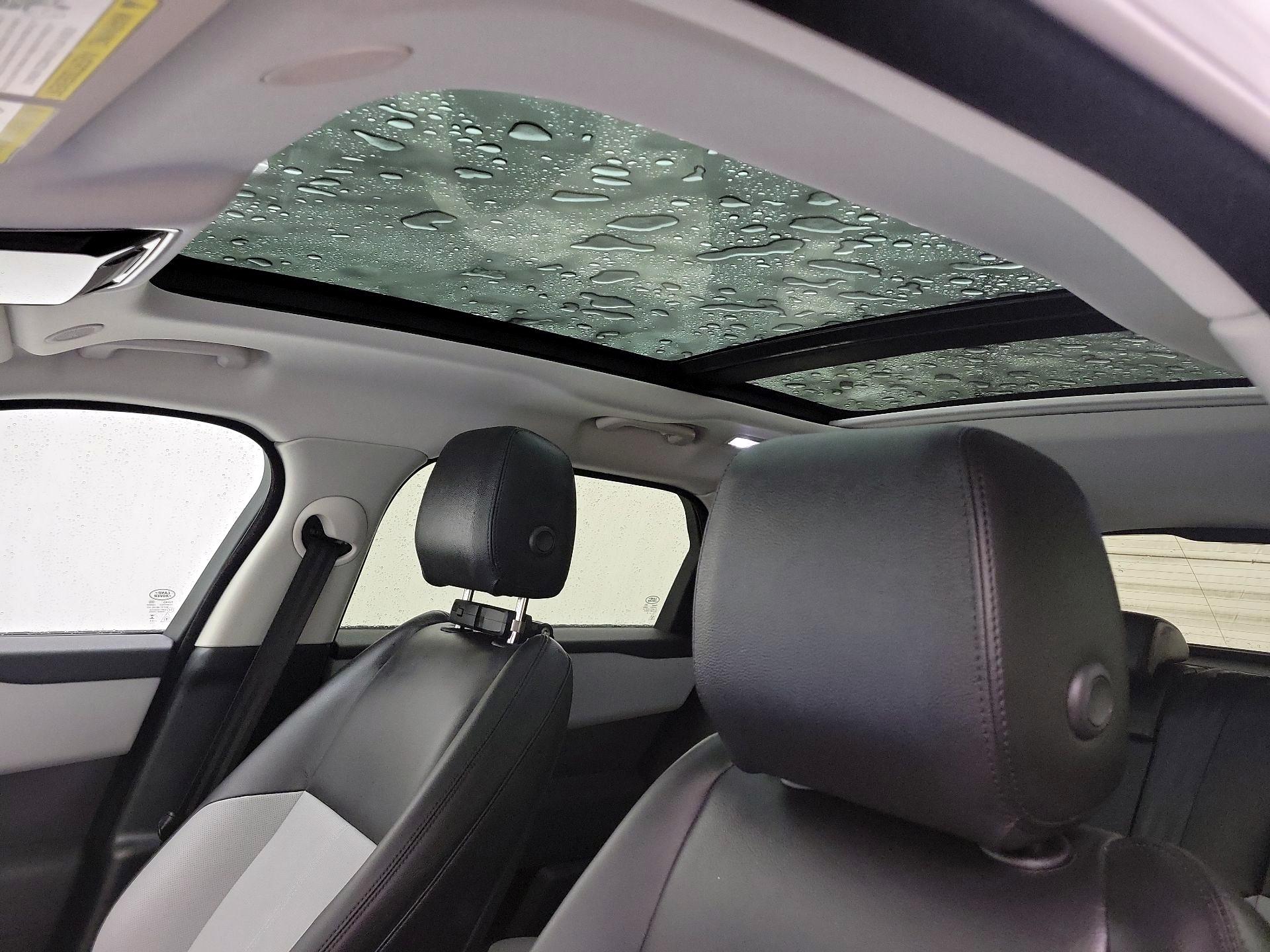 Thumbnail: 2025 Land Rover Range Rover Velar - 20