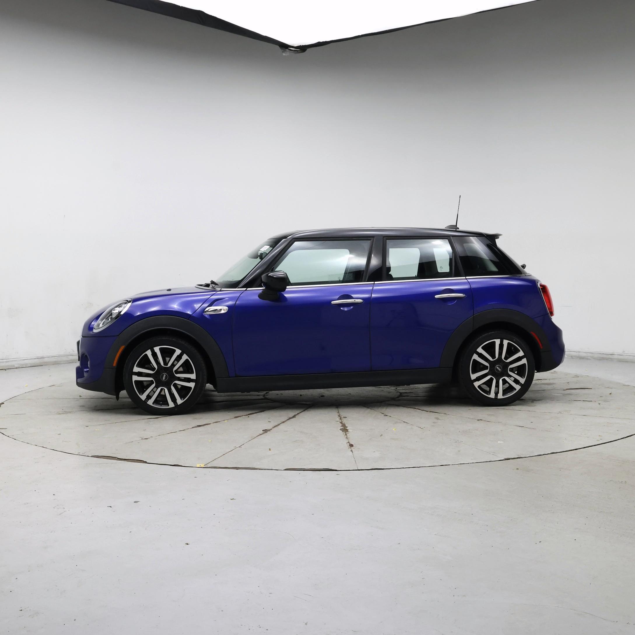 Thumbnail: 2021 MINI Cooper Hardtop - 3
