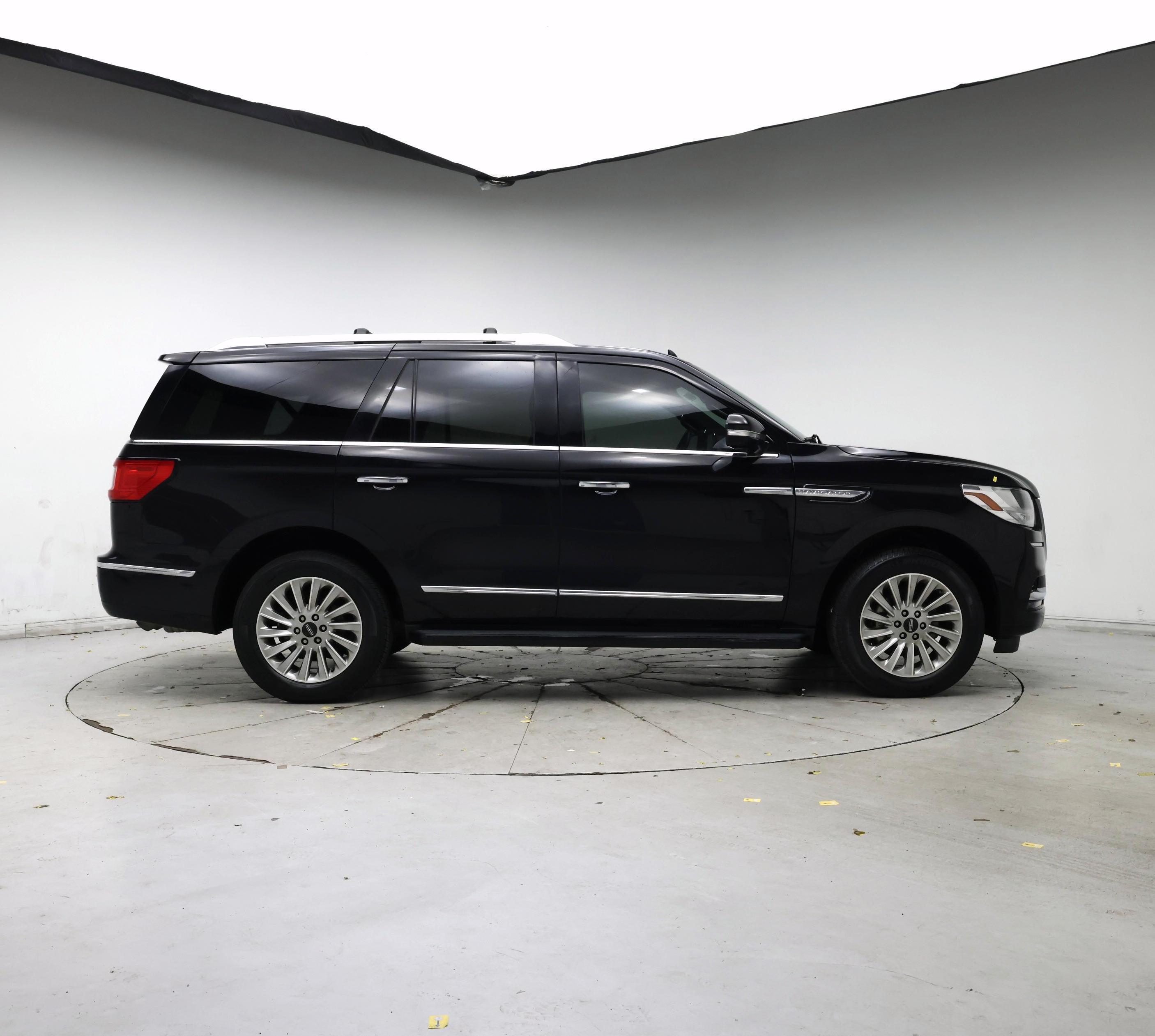 Thumbnail: 2019 Lincoln Navigator - 7