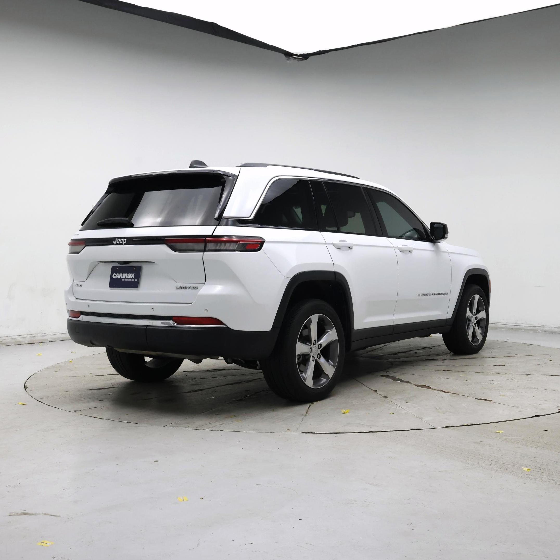 Thumbnail: 2022 Jeep Grand Cherokee - 8