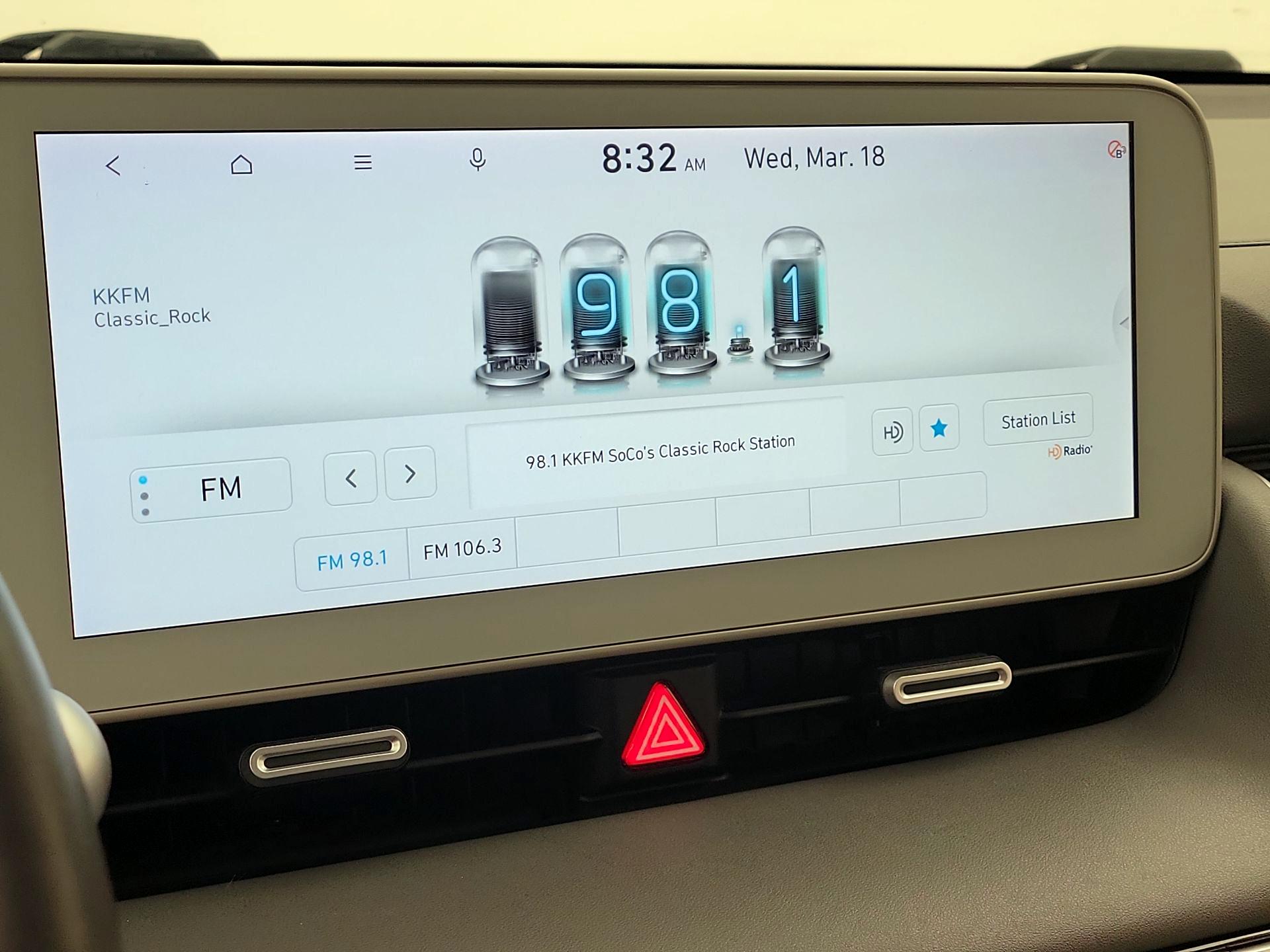 Thumbnail: 2022 Hyundai Ioniq 5 - 16