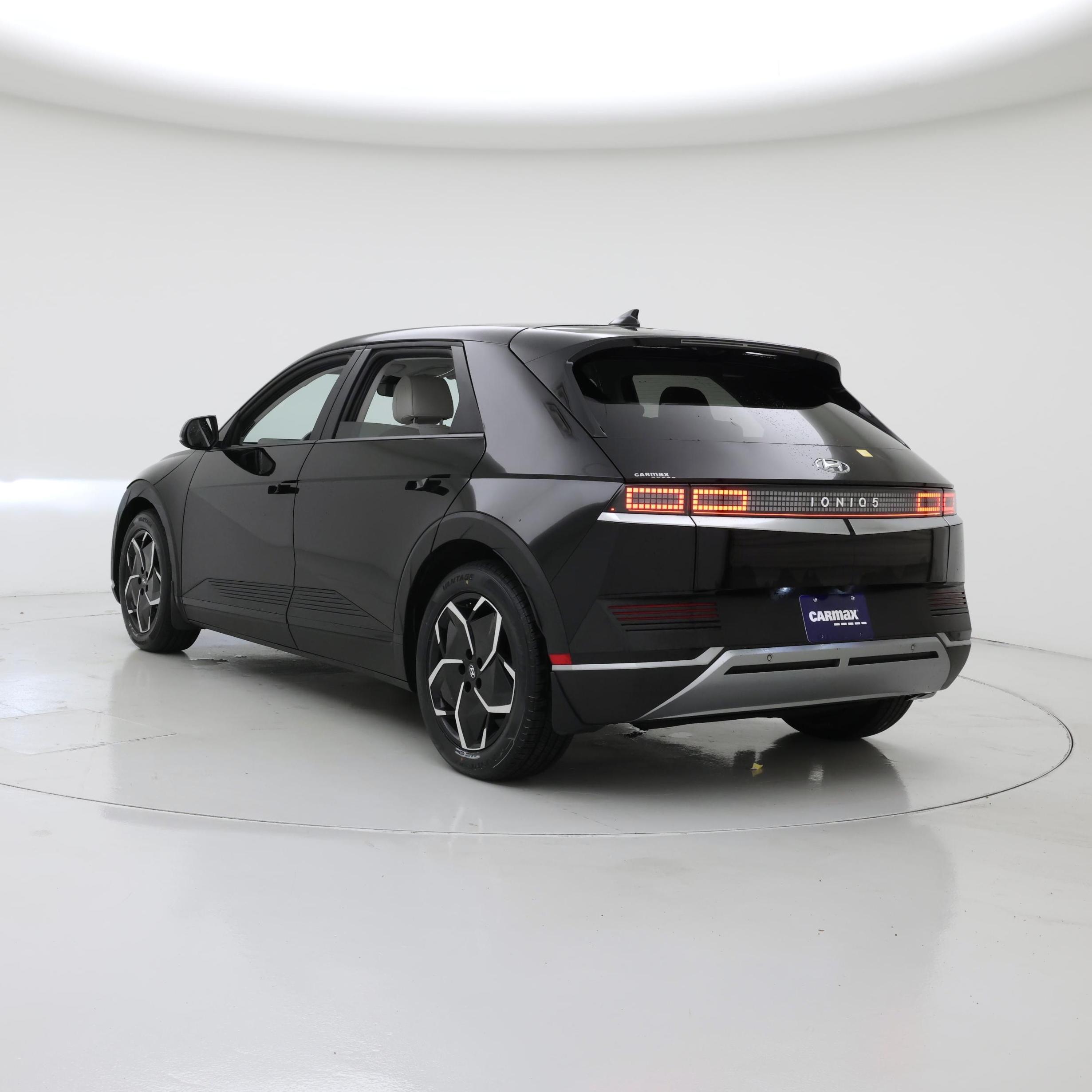 Thumbnail: 2022 Hyundai Ioniq 5 - 2