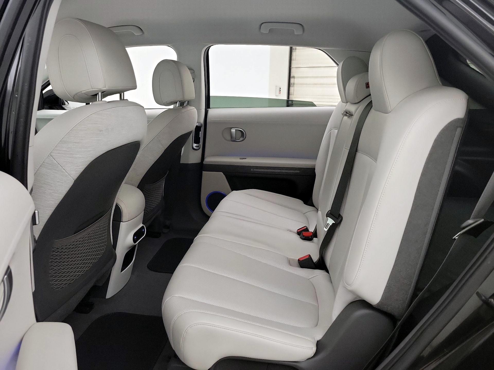 Thumbnail: 2022 Hyundai Ioniq 5 - 20