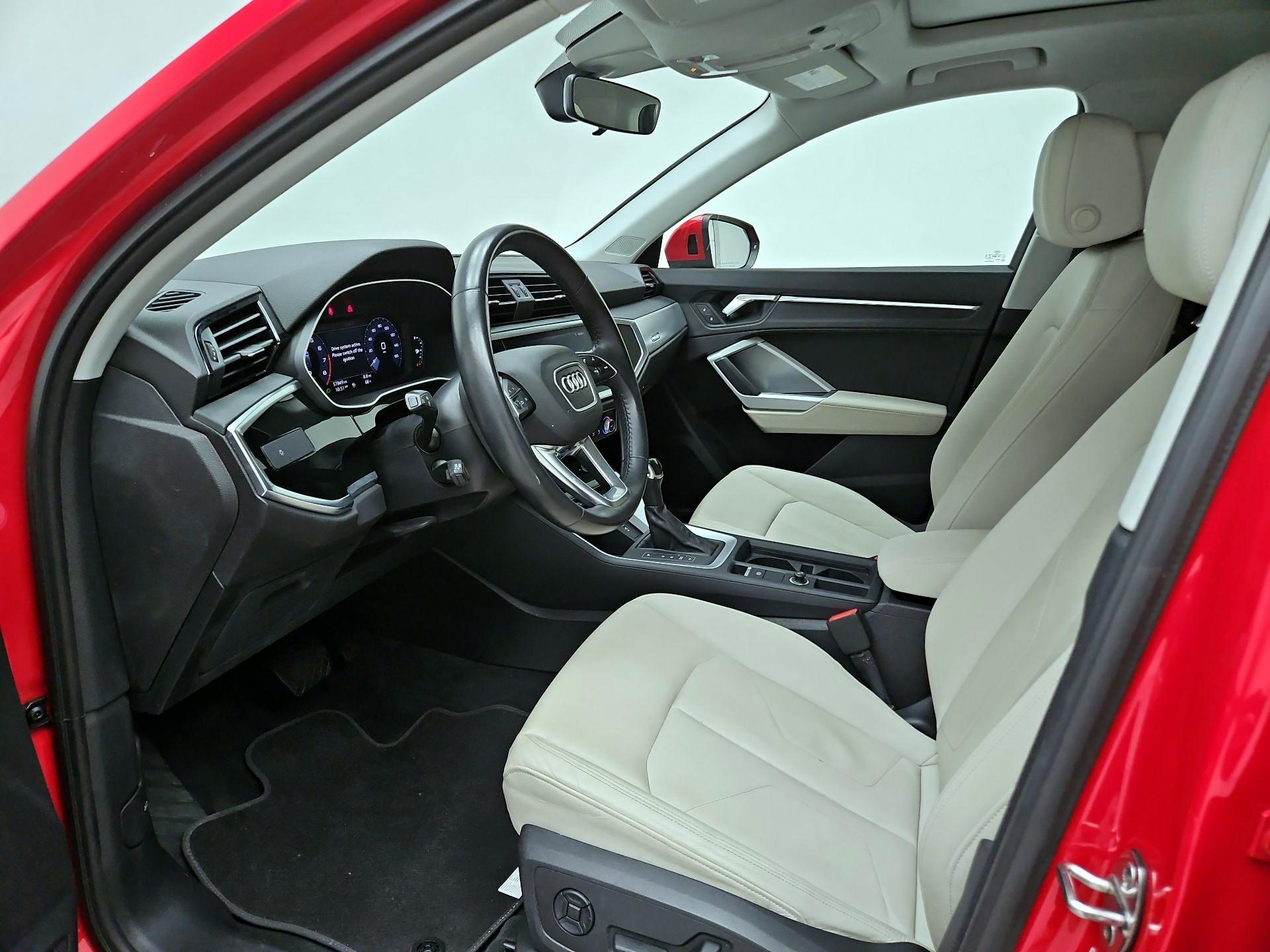 Thumbnail: 2020 Audi Q3 - 9