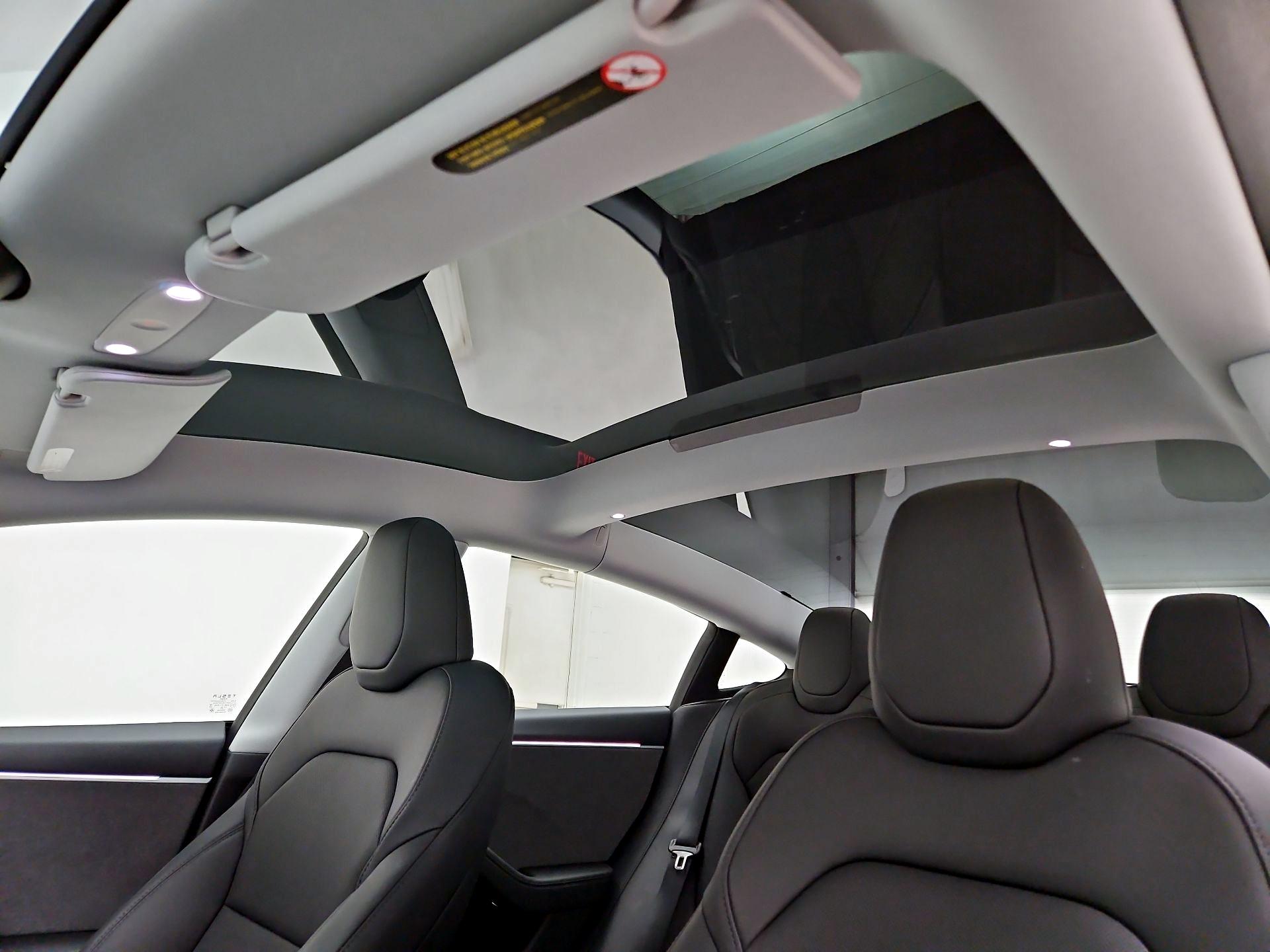 Thumbnail: 2025 Tesla Model 3 - 19