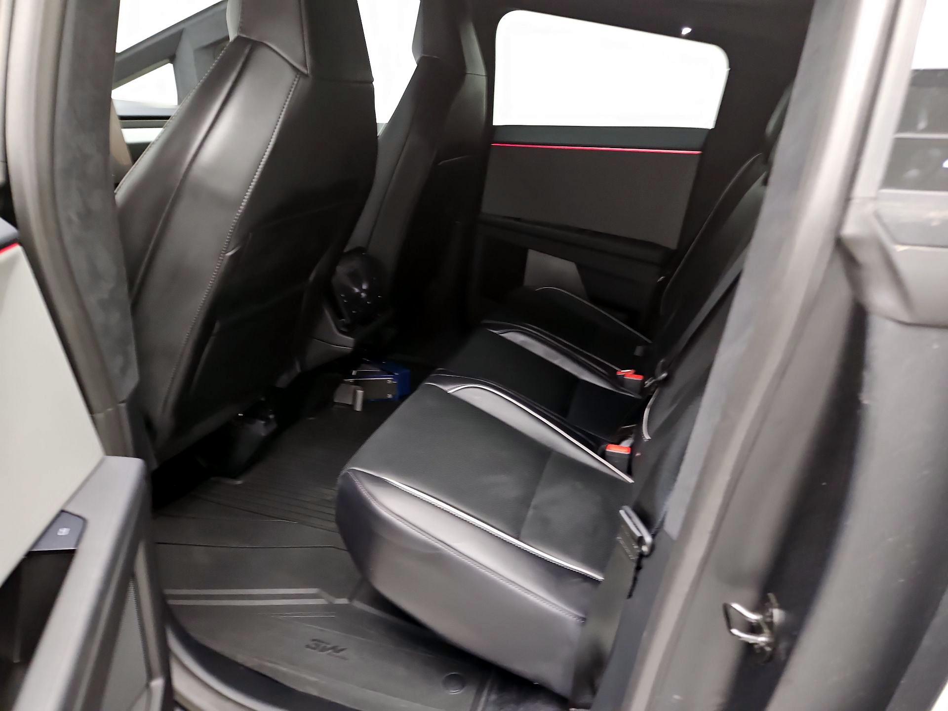 Thumbnail: 2024 Tesla Cybertruck - 19