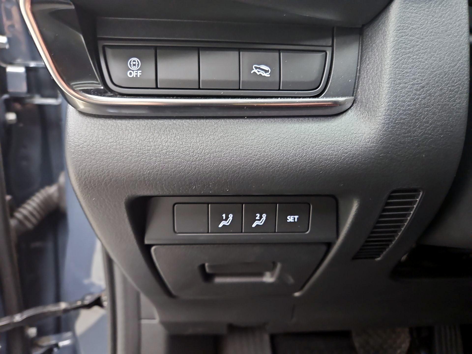 Thumbnail: 2023 Mazda CX-30 - 13