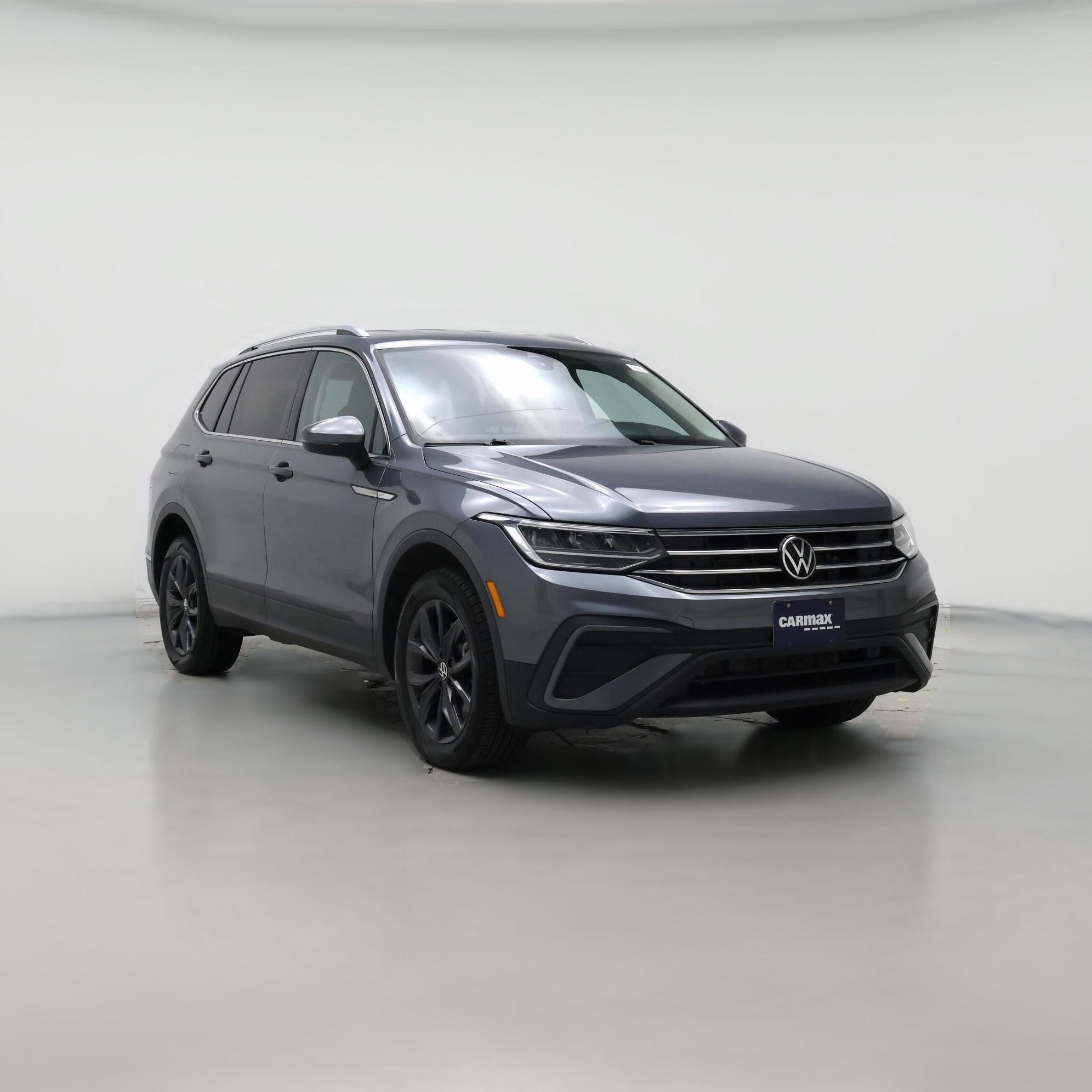 Thumbnail: 2023 Volkswagen Tiguan - 1