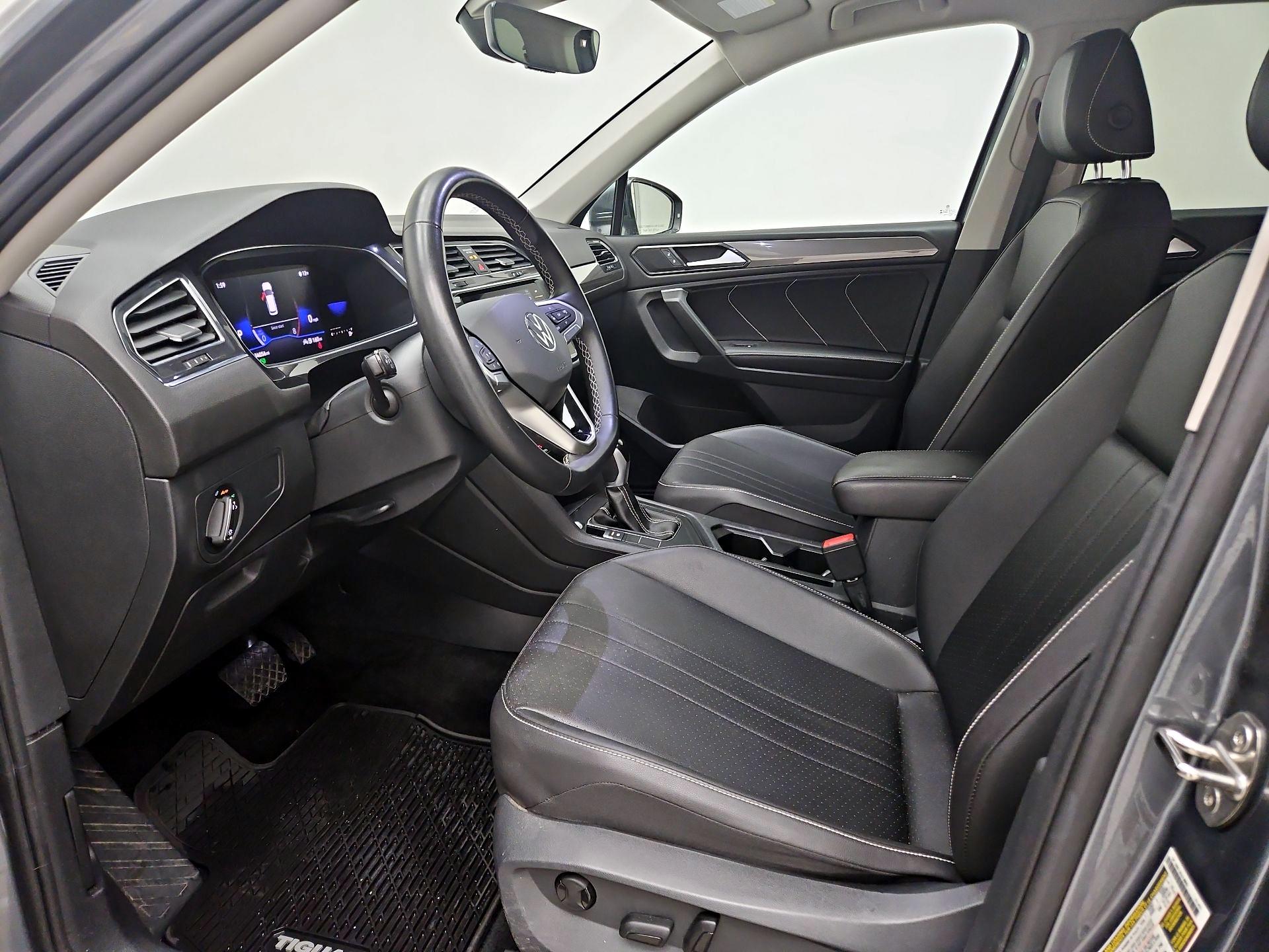 Thumbnail: 2023 Volkswagen Tiguan - 11