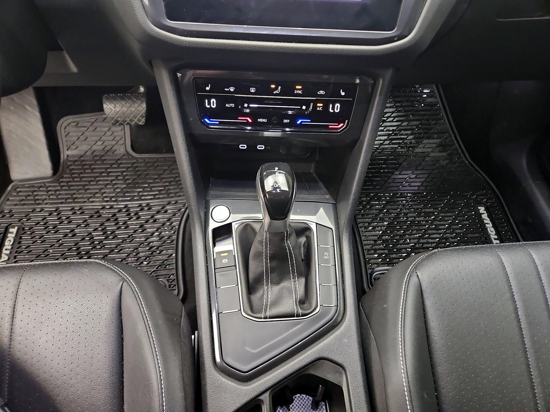 Thumbnail: 2023 Volkswagen Tiguan - 17