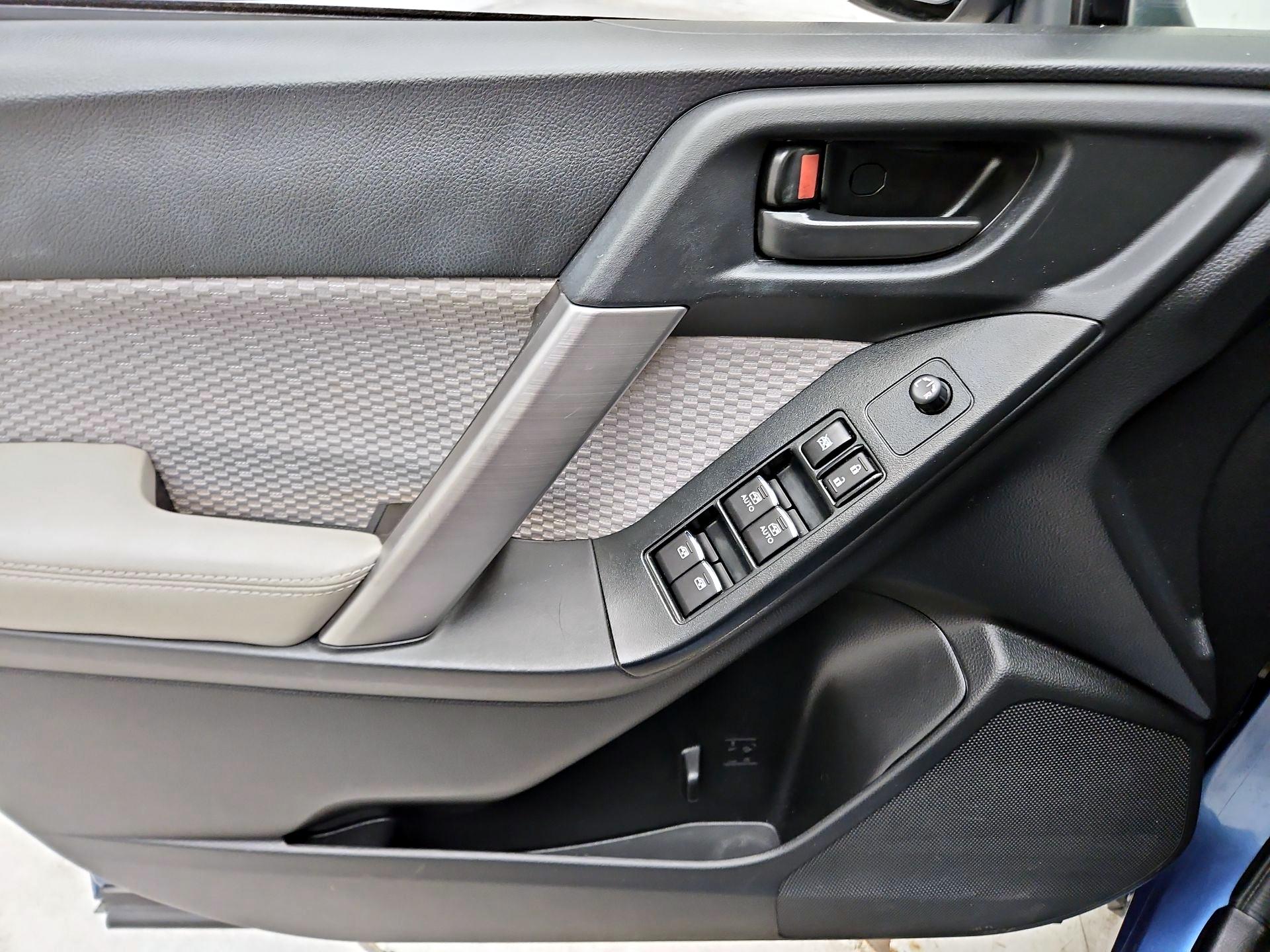 Thumbnail: 2017 Subaru Forester - 12