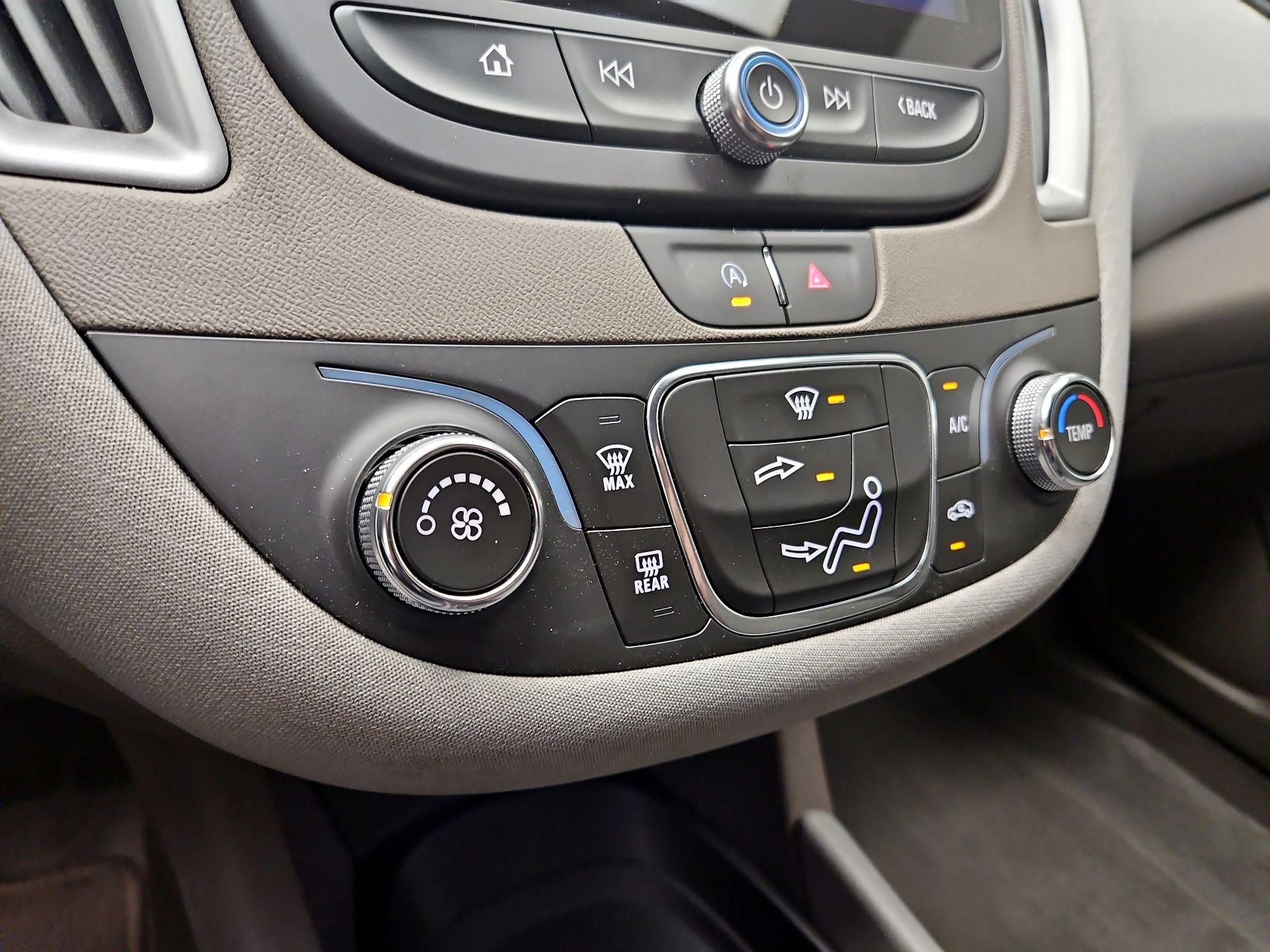 Thumbnail: 2024 Chevrolet Malibu - 16