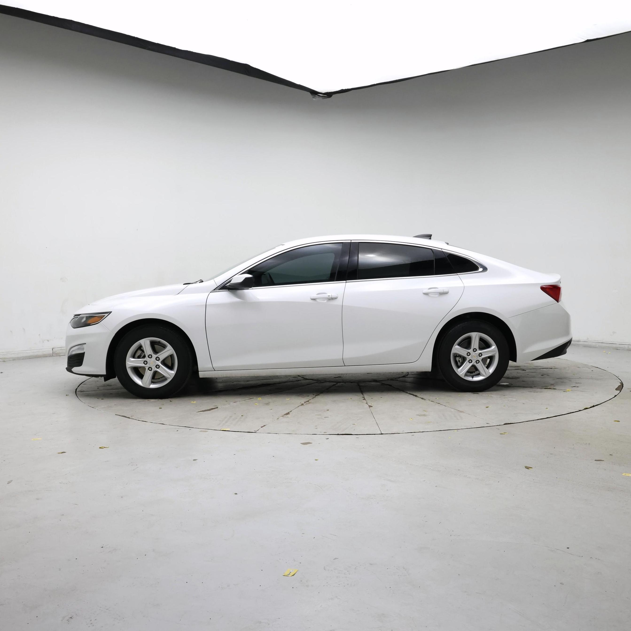 Thumbnail: 2024 Chevrolet Malibu - 3