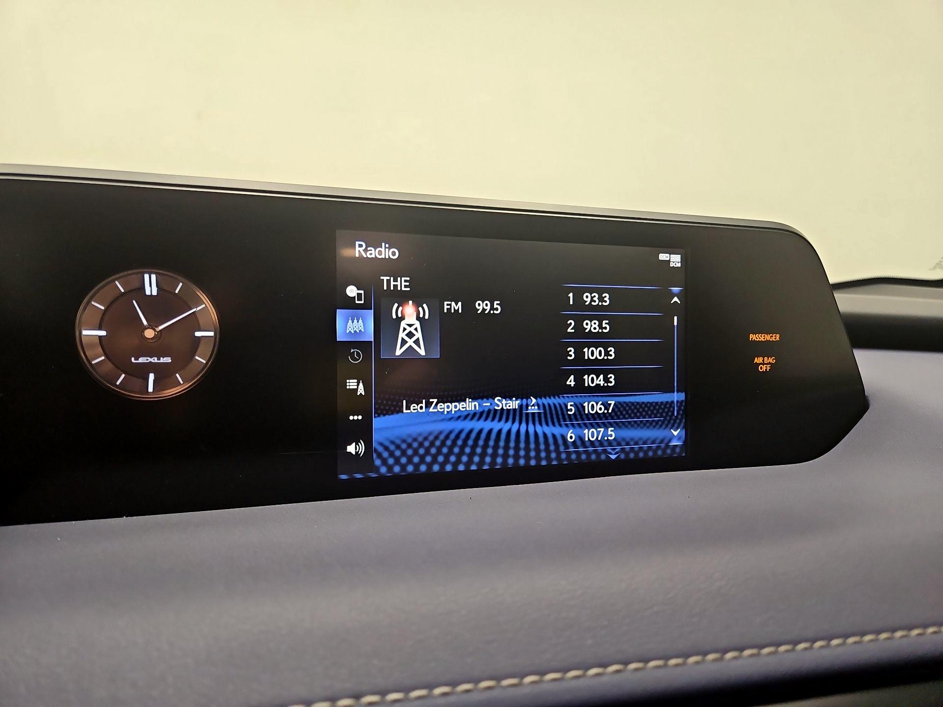 Thumbnail: 2020 Lexus UX - 15