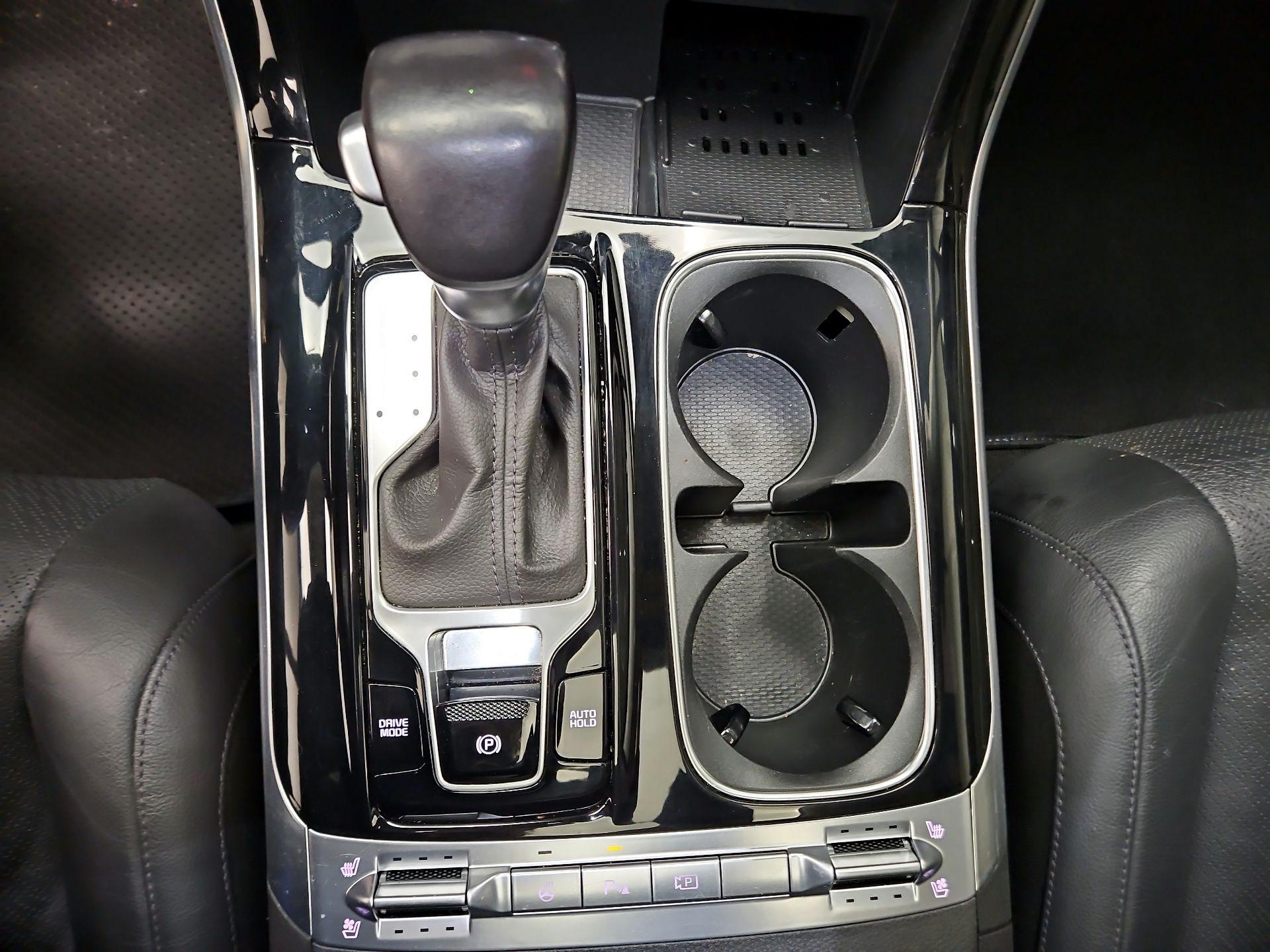 Thumbnail: 2023 Kia Carnival - 18