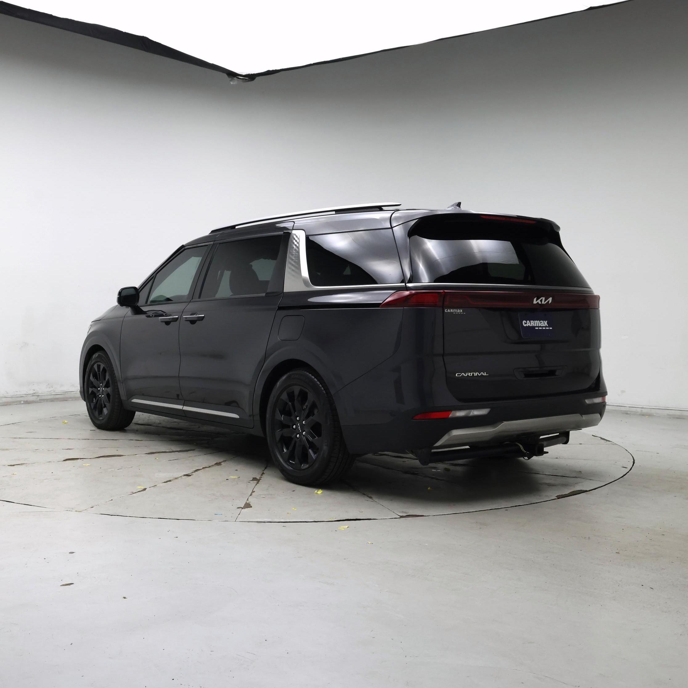 Thumbnail: 2023 Kia Carnival - 2