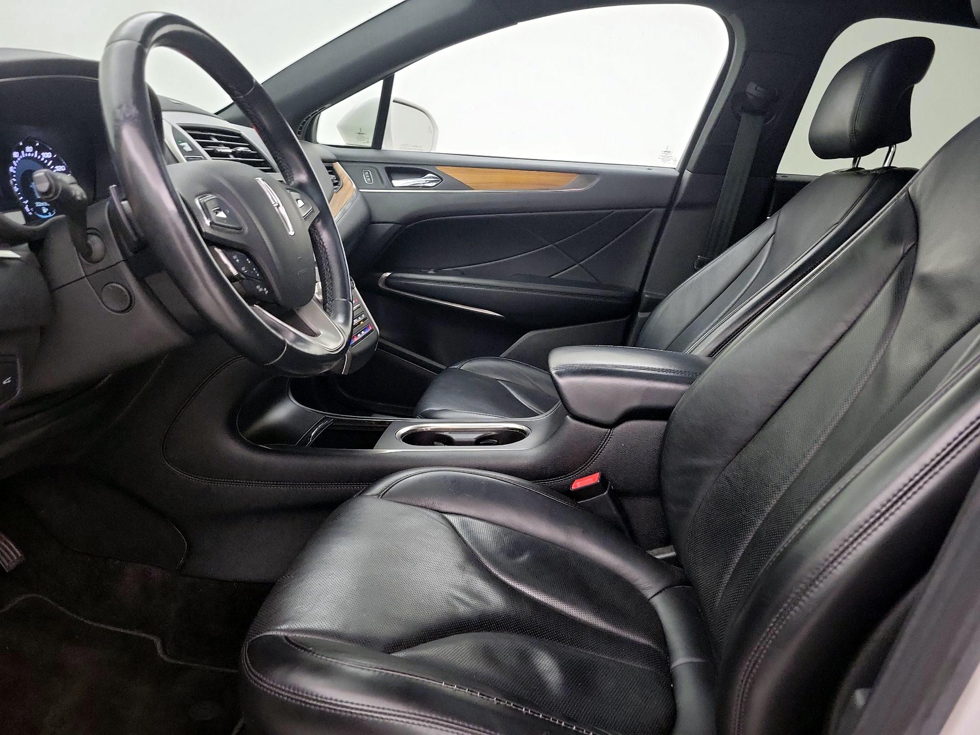 Thumbnail: 2015 Lincoln MKC - 11