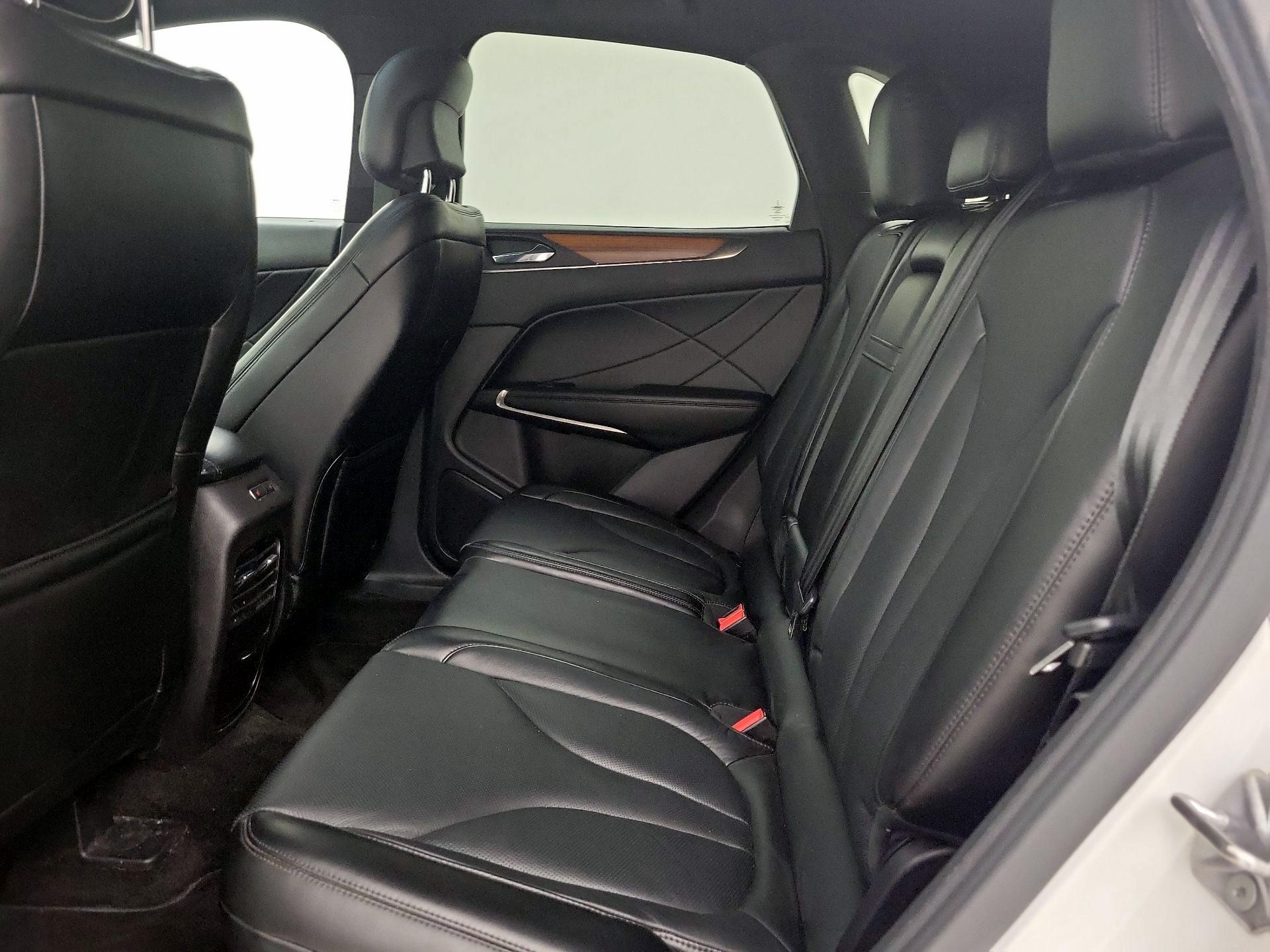 Thumbnail: 2015 Lincoln MKC - 20