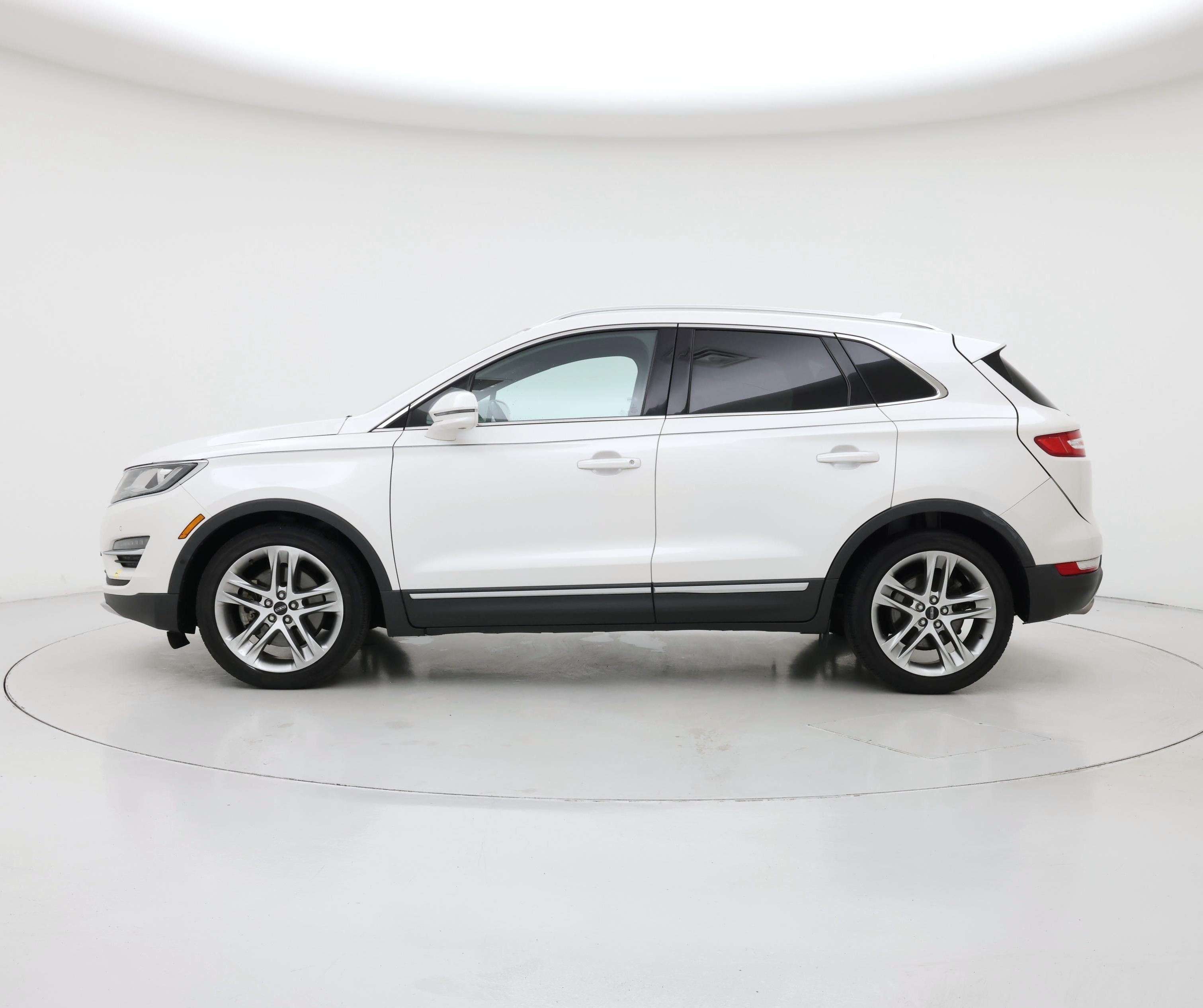 Thumbnail: 2015 Lincoln MKC - 3