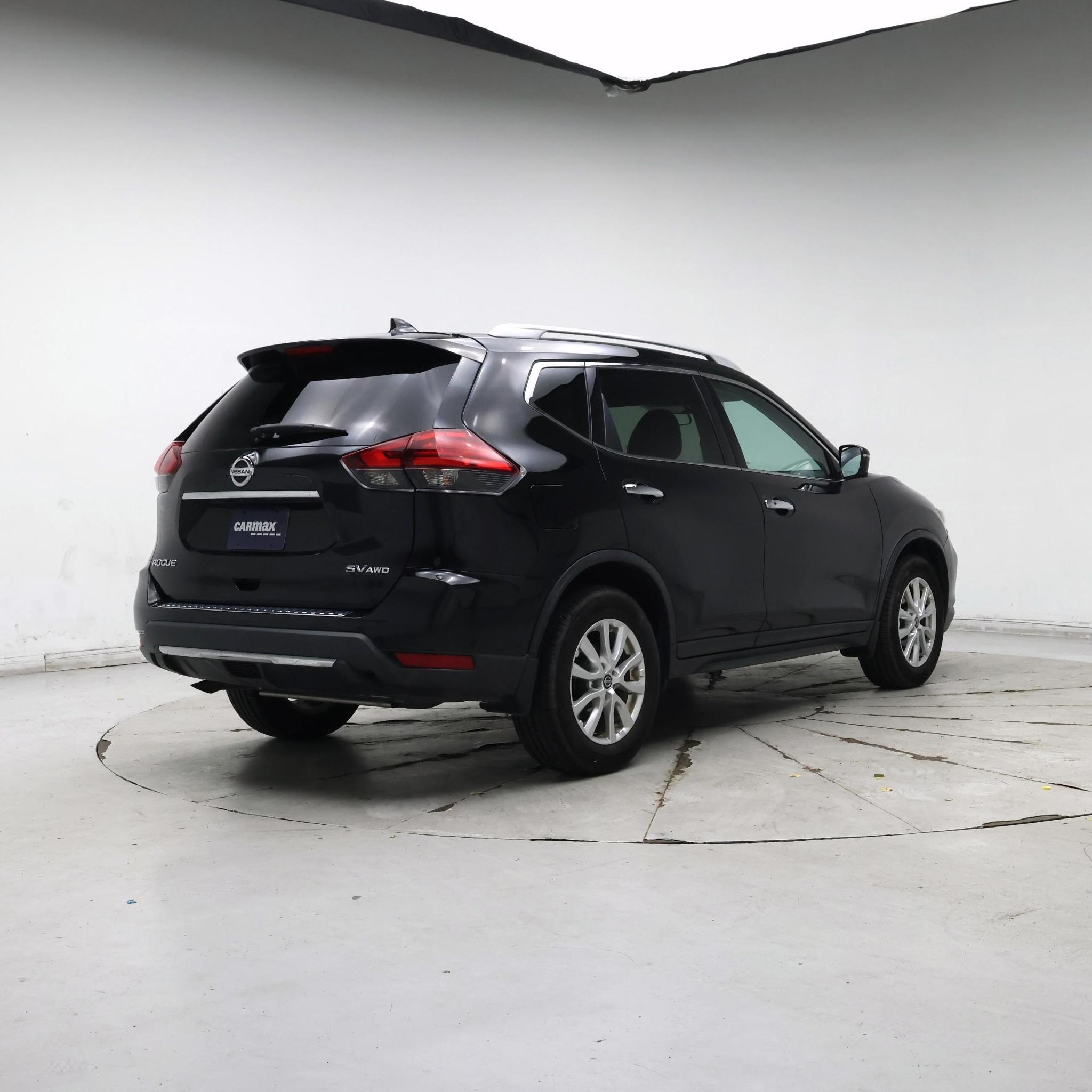 Thumbnail: 2017 Nissan Rogue - 8