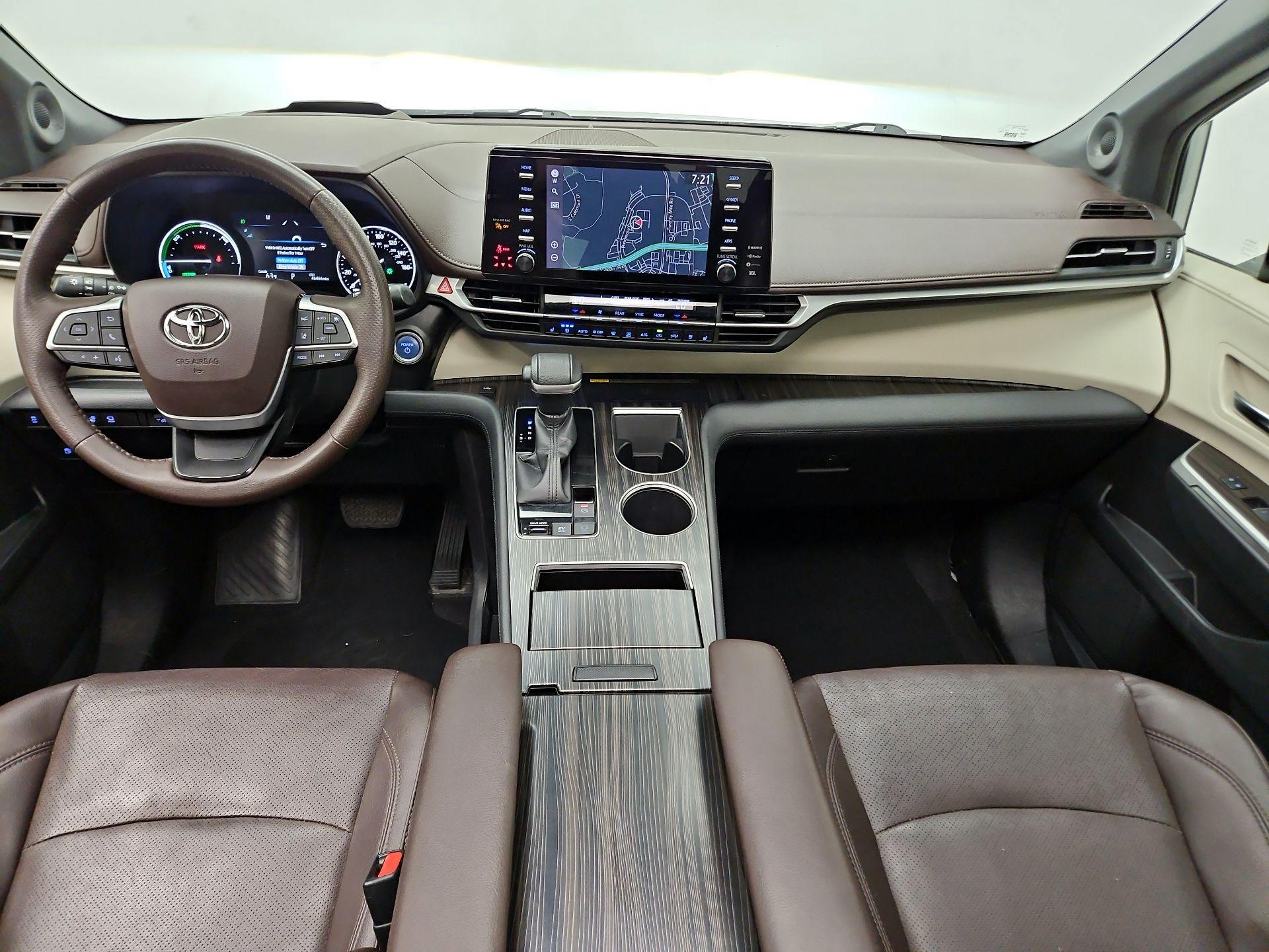 Thumbnail: 2021 Toyota Sienna - 9