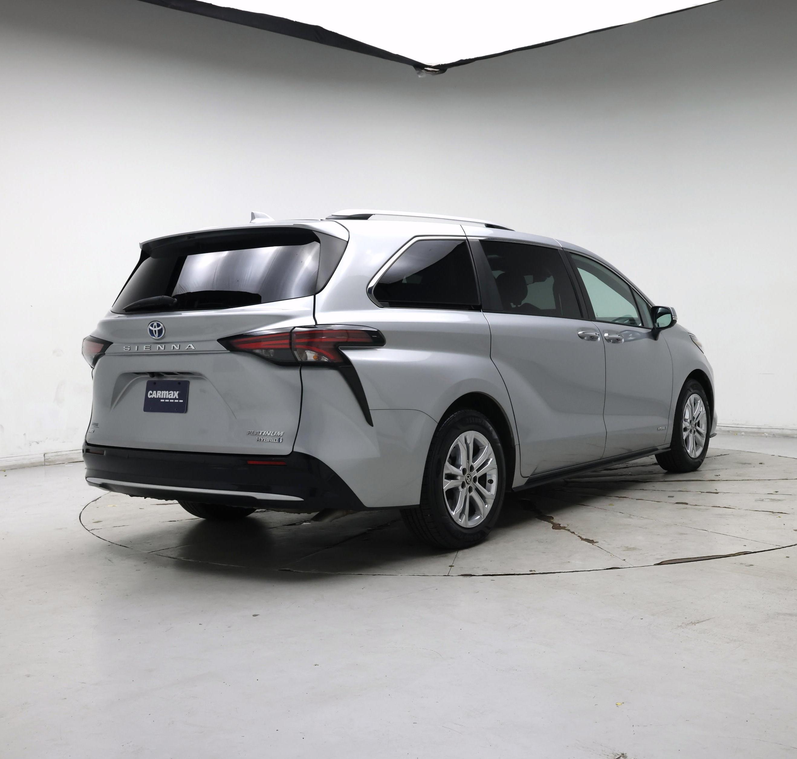 Thumbnail: 2021 Toyota Sienna - 8