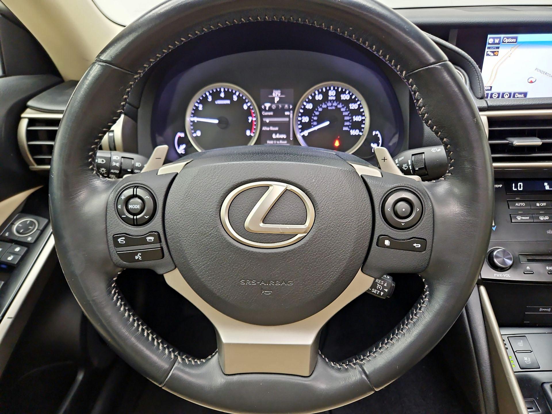 Thumbnail: 2014 Lexus IS - 10
