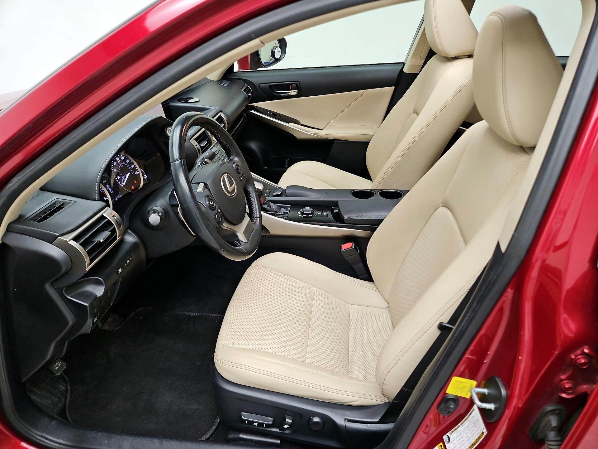 Thumbnail: 2014 Lexus IS - 11