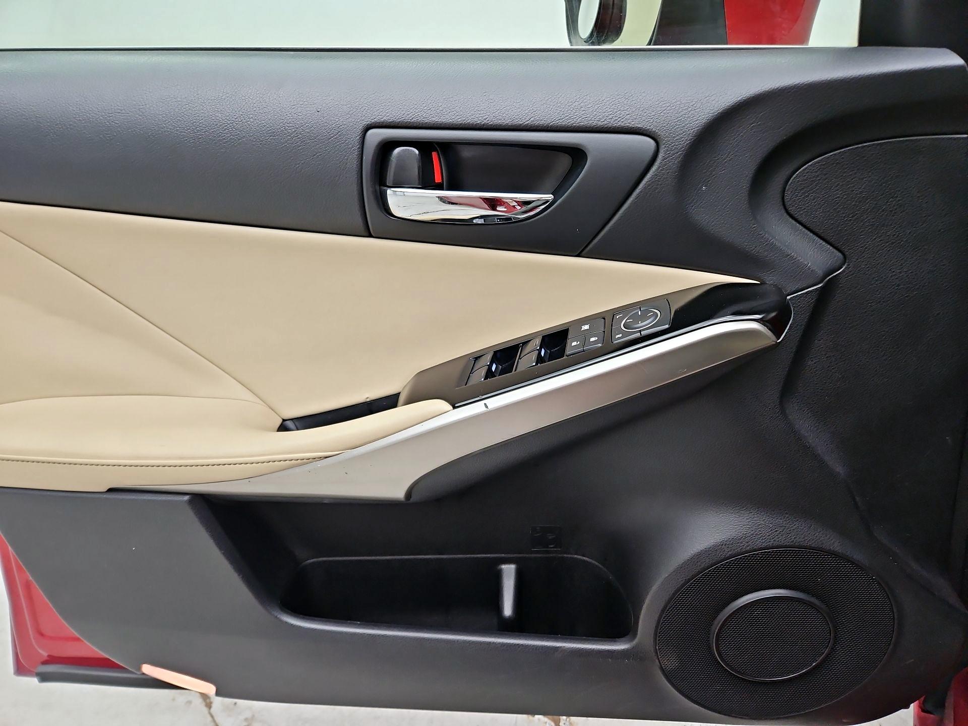 Thumbnail: 2014 Lexus IS - 12